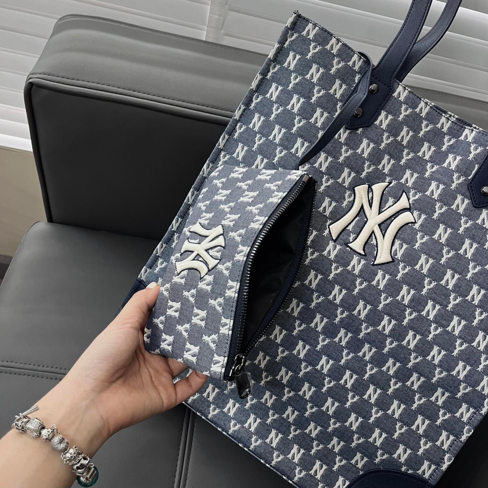  0397 - HÀNG CHÍNH HÃNG - Túi TOTE MLB họa tiết Monogram Jacquard TOTE Shopping - Xanh Navy 