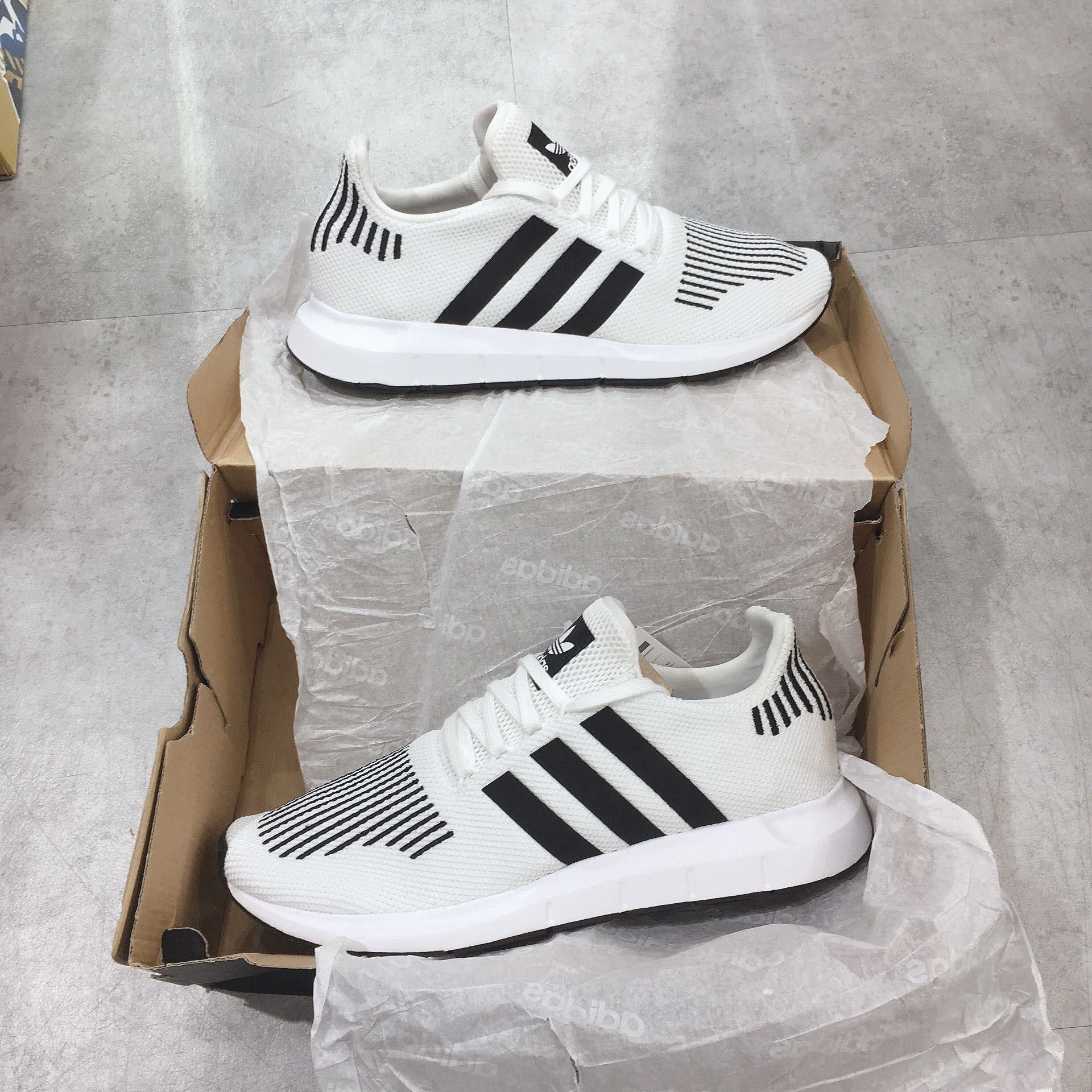 0209 - HÀNG CHÍNH HÃNG - GIÀY ADIDAS SWIFT RUN - * PANDA* - 2022** - – MỘC  SHOES