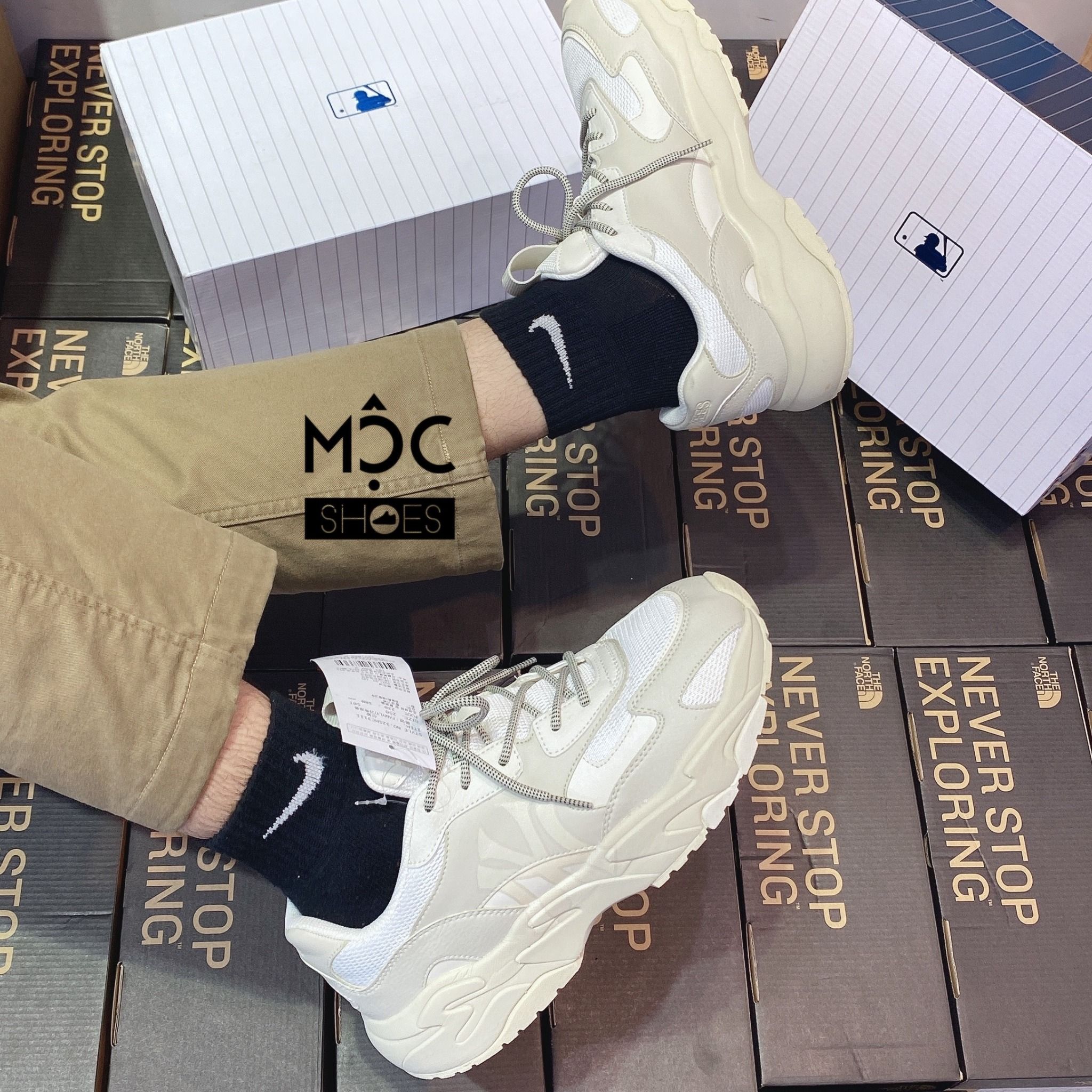  0236 - HÀNG CHÍNH HÃNG - GIÀY SNEAKER MLB CHUNKY LITE - NEW YORK - BE MỜ - *Beige* - 2021** - Code: 3ASHC311N-50IVS (1) 