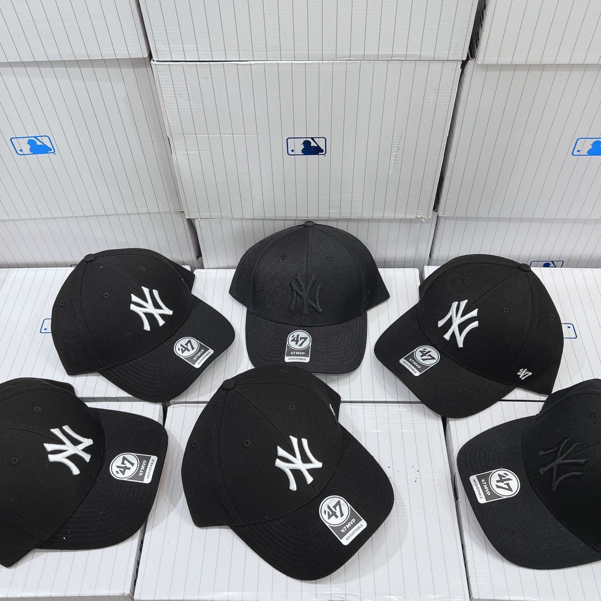 Mũ MLB New York Yankees Adjustable Hat In Black Rách Viền  GUVIP  GU Hàng  Hiệu của người Việt