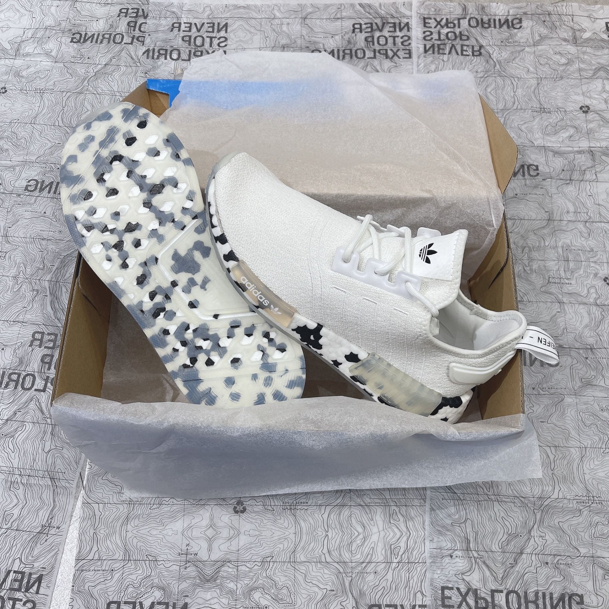  0326 - HÀNG CHÍNH HÃNG - GIÀY ADIDAS NMD R1 - *BÒ SỮA* - 2022** 