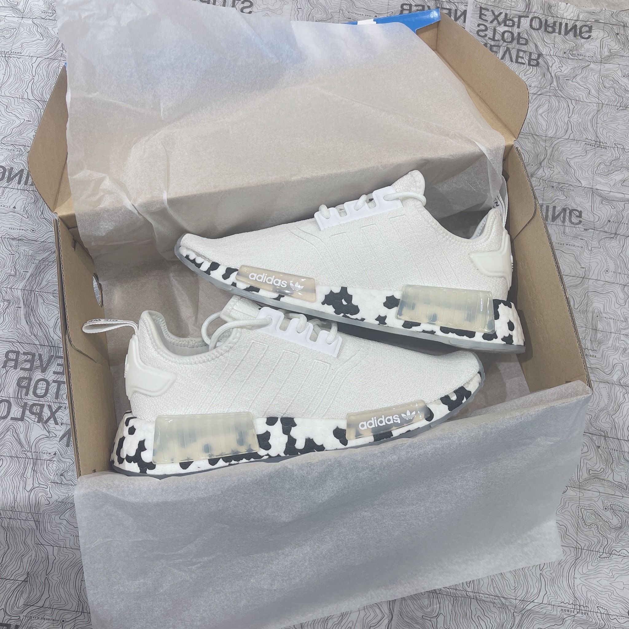  0326 - HÀNG CHÍNH HÃNG - GIÀY ADIDAS NMD R1 - *BÒ SỮA* - 2022** 