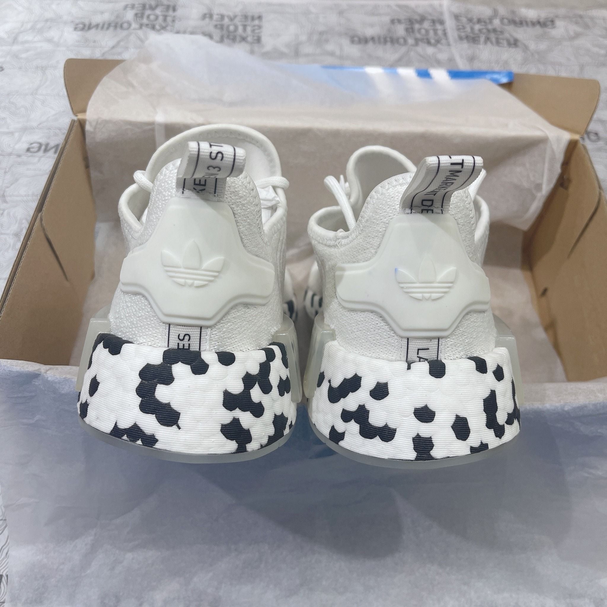  0326 - HÀNG CHÍNH HÃNG - GIÀY ADIDAS NMD R1 - *BÒ SỮA* - 2022** 