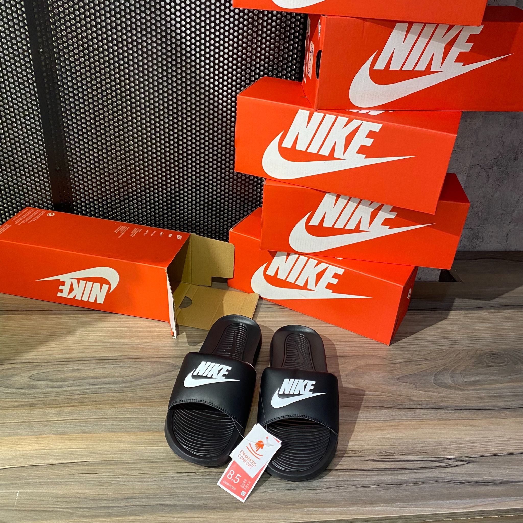  0343 - HÀNG CHÍNH HÃNG - Dép NIKE Victori One Slide - Đen Swoosh Trắng 