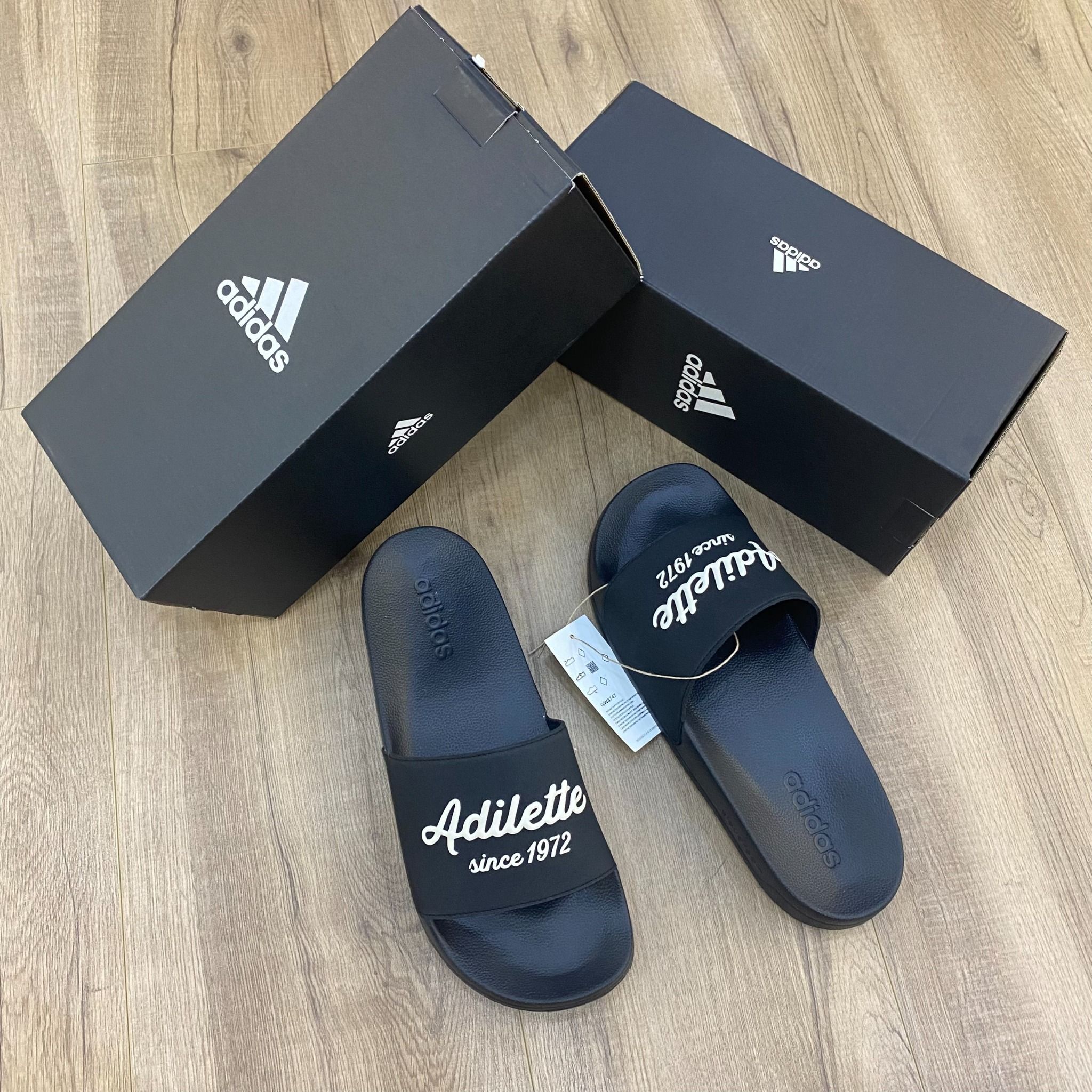  0377 - HÀNG CHÍNH HÃNG - DÉP ADIDAS SHOWER RETRO 1972 *ĐEN* - Code: GW8747 