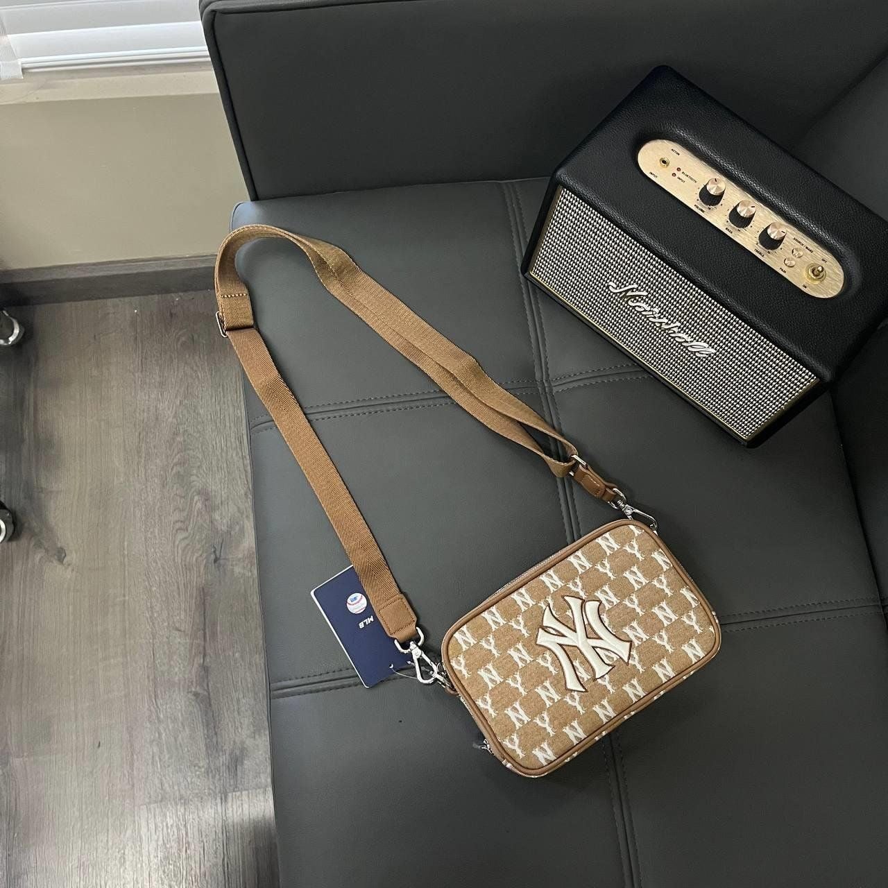  0430 - HÀNG CHÍNH HÃNG - TÚI MLB ĐEO CHÉO Monogram (Mini) Cross Bag New York Yankees *Beige* - Code: 32BGDM111-50B 