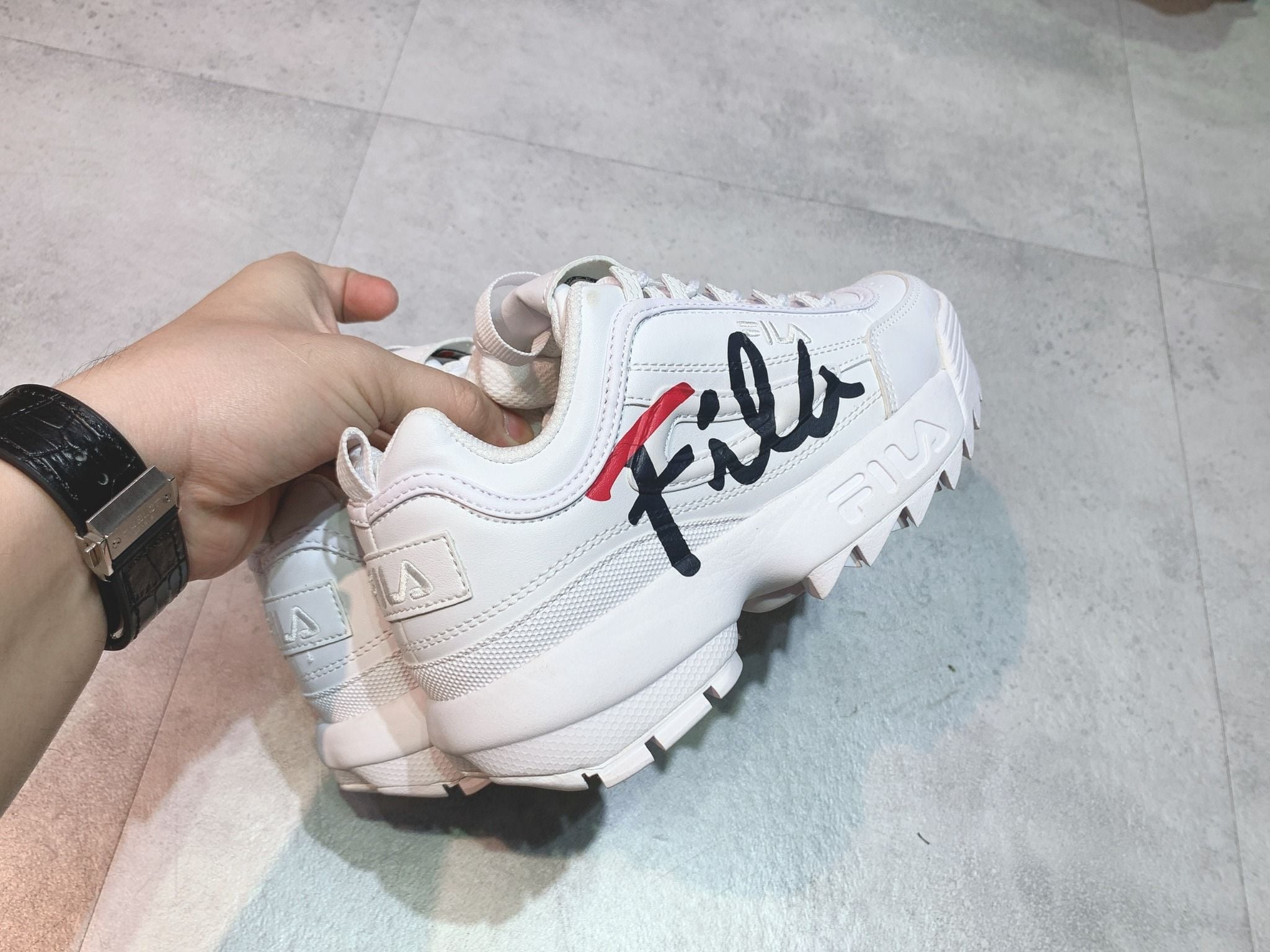  0446 - HÀNG CHÍNH HÃNG - GIÀY FILA DISRUPTOR 2 SCRIPT - *LOGO ĐẬM* - Code: 1FM00863 121 