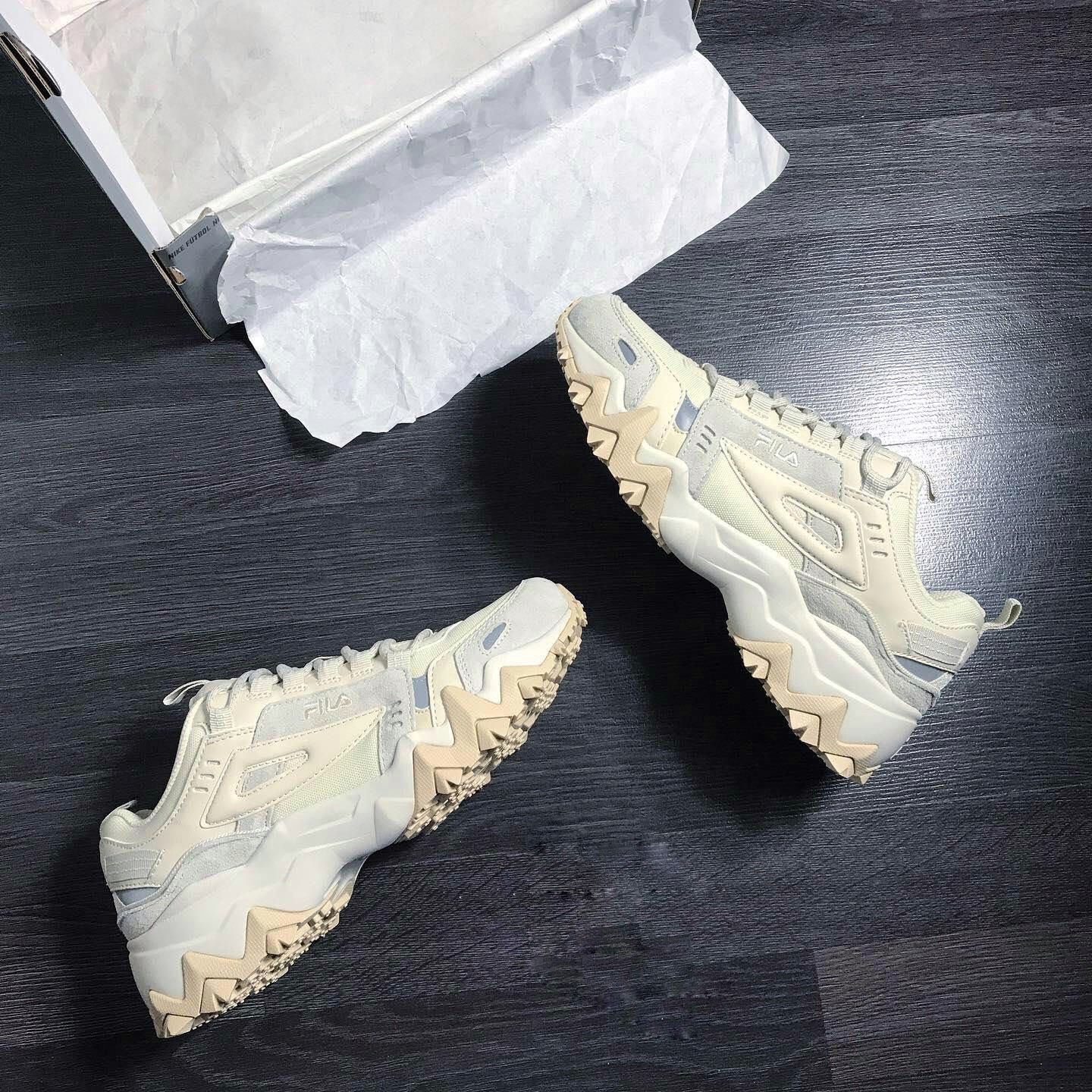  0473 - HÀNG CHÍNH HÃNG - GIÀY FILA OAKMENT MÀU KEM 2021 - CODE: 1JM00801-924 