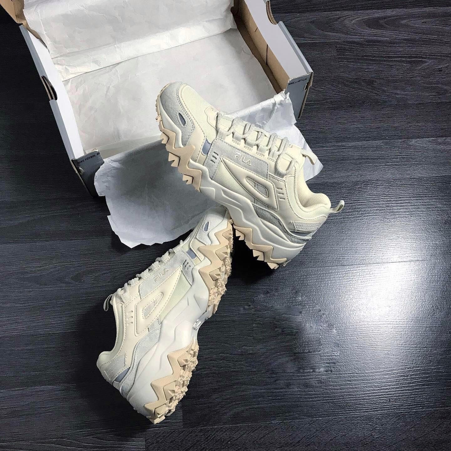  0473 - HÀNG CHÍNH HÃNG - GIÀY FILA OAKMENT MÀU KEM 2021 - CODE: 1JM00801-924 