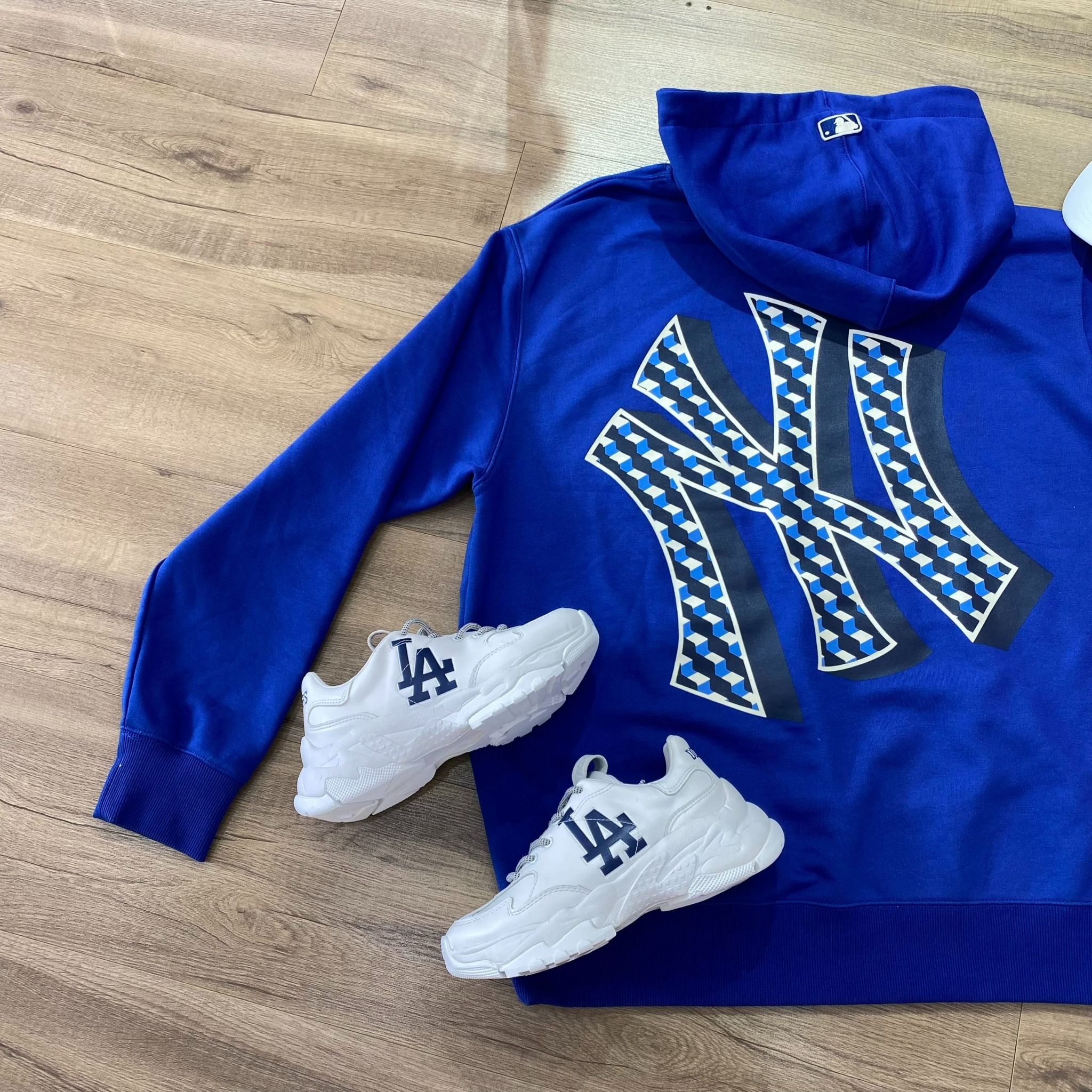 Áo Hoodie MLB Monogram New York Yankees Black 3AHDM062450BKS Sneaker Daily #48 Áo Hoodie MLB Monogram New York Yankees Black 3AHDM062450BKS Sneaker Daily