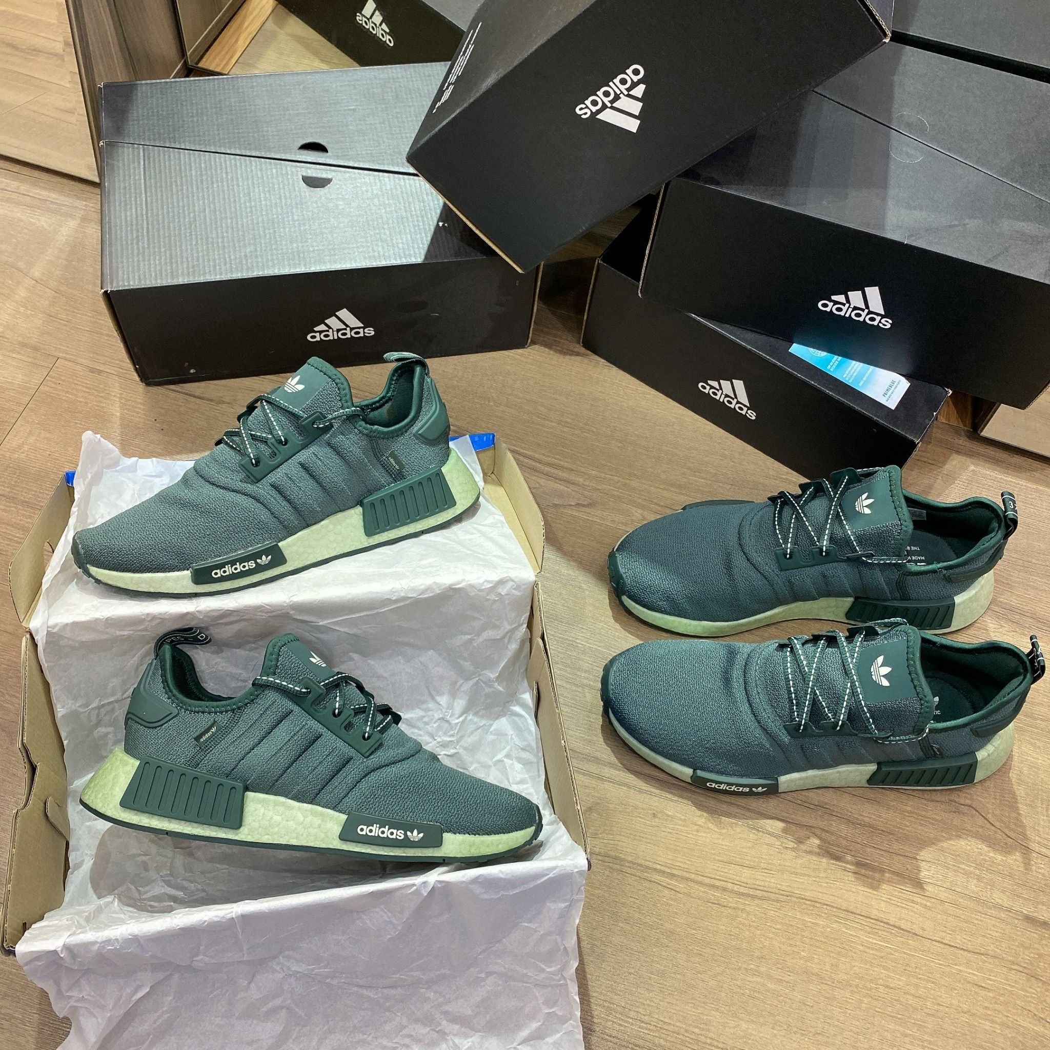 0518 - HÀNG CHÍNH HÃNG - GIÀY ADIDAS NMD R1 V1 MÀU XANH RÊU - *RÊU/DAR –  MỘC SHOES