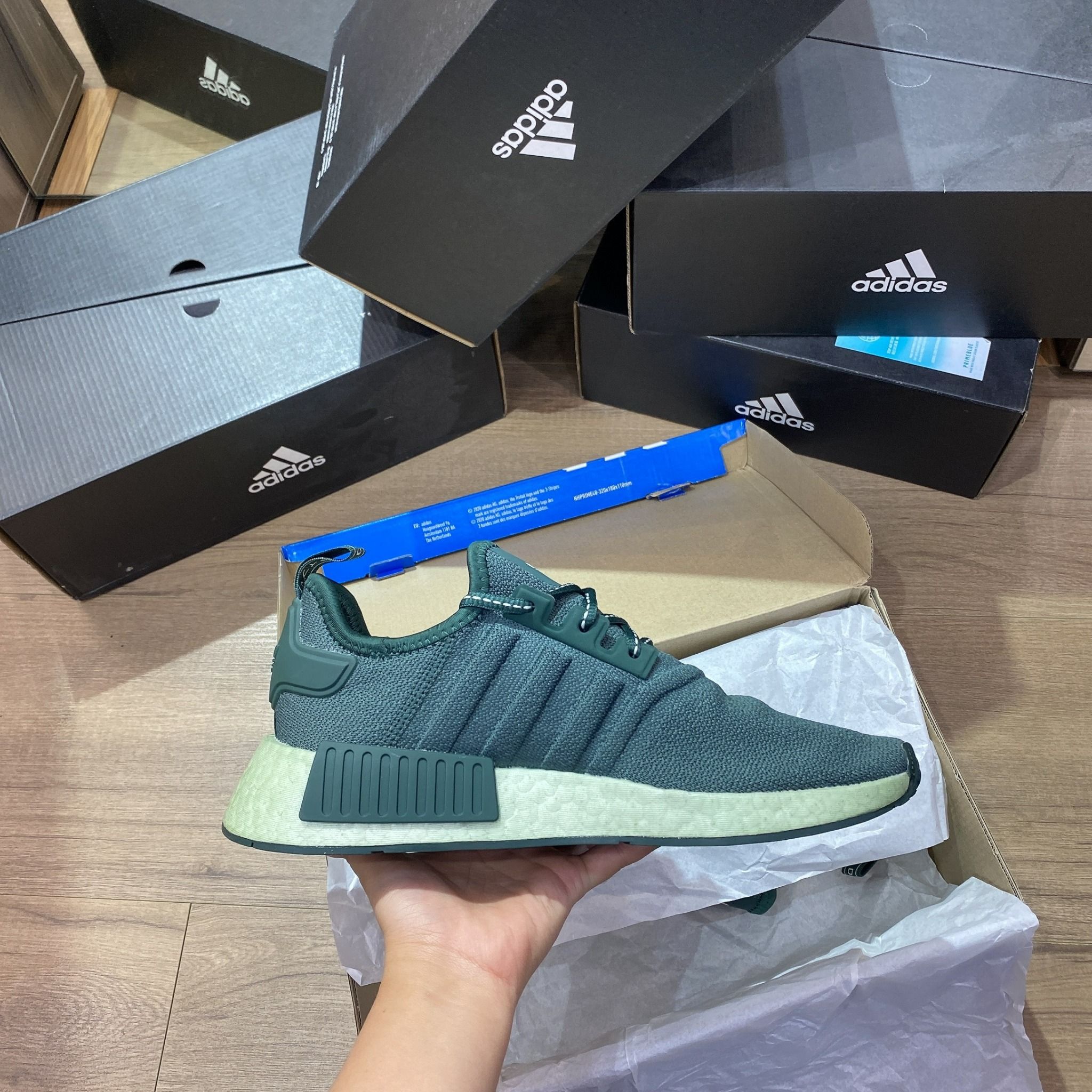  0518 - HÀNG CHÍNH HÃNG - GIÀY ADIDAS NMD R1 V1 MÀU XANH RÊU - *RÊU/DARK GREEN* - CODE: GW9477 