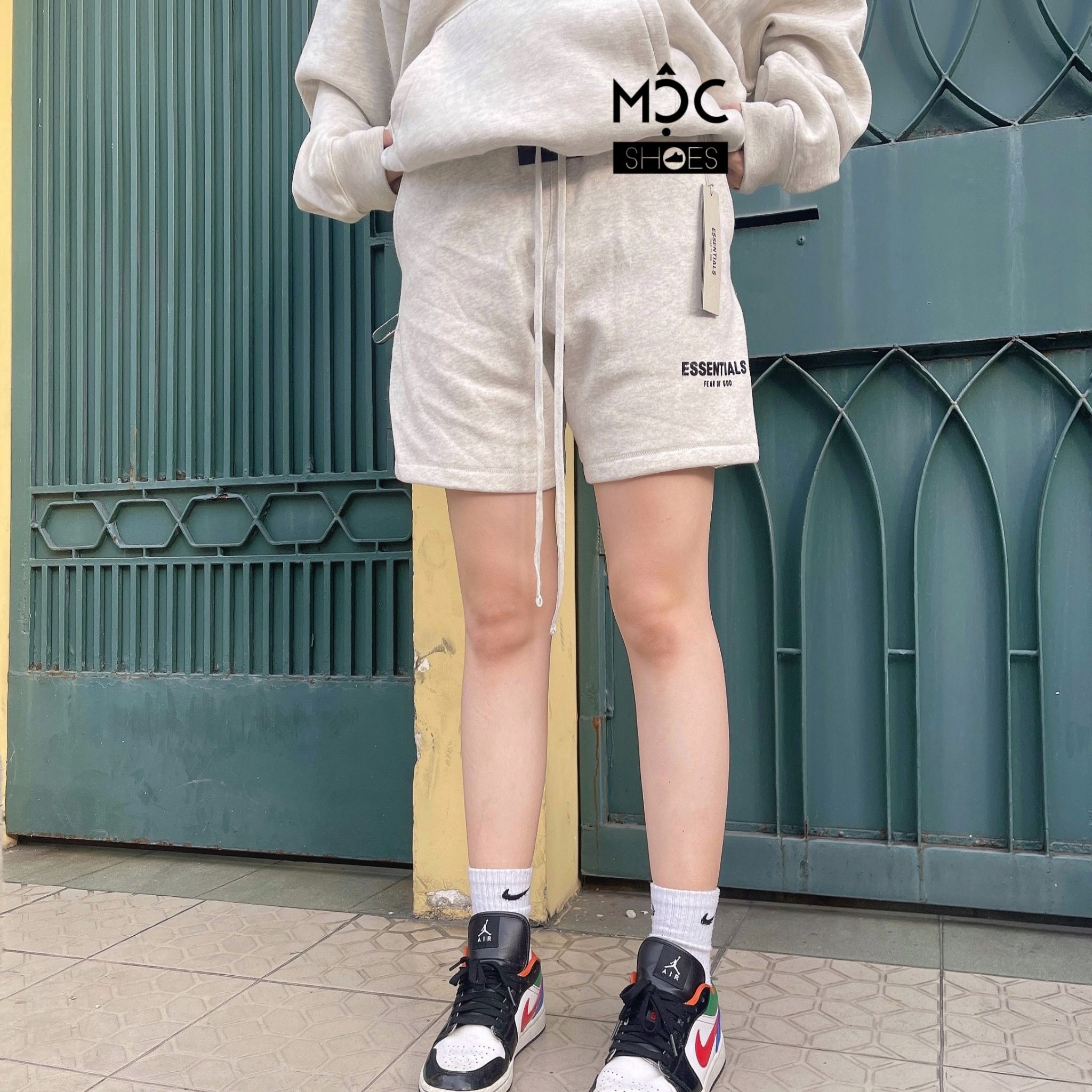  0507 - HÀNG CHÍNH HÃNG - QUẦN ĐÙI SHORT FEAR OF GOD ESSENTIAL SS22 MÀU LIGHT OATMEAL - *XÁM/GREY* 