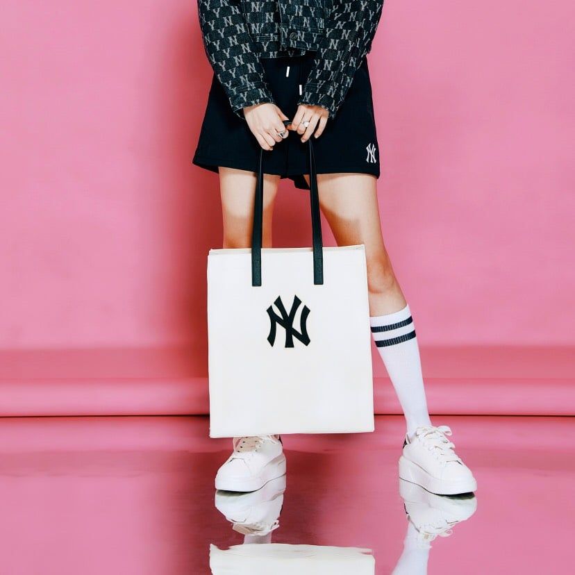  0532 - HÀNG CHÍNH HÃNG - TÚI TOTE MLB CANVAS NEW YORK YANKESS MÀU KEM TRẮNG - *CREAM* - CODE: 3AORM022N-50CRS 