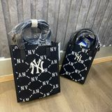  0526 - HÀNG CHÍNH HÃNG - TÚI MLB SMALL TOTE HANDPHONE DIA MONOGRAM JACQUARD NEW YORK YANKEES - CODE: 3ACRH102N-50BKS 