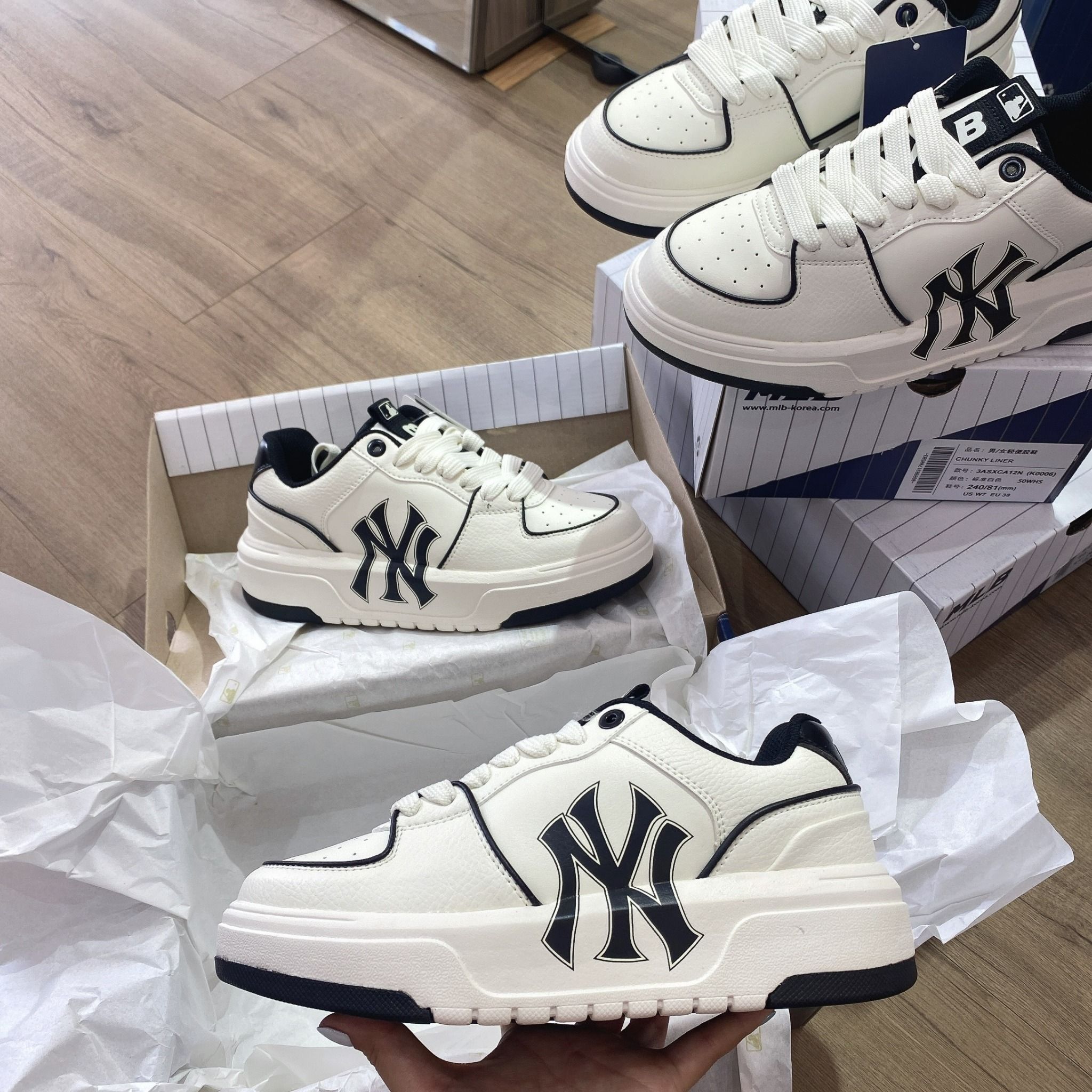 Giày MLB Chunky Row New York Yankees  soiauthenticvn