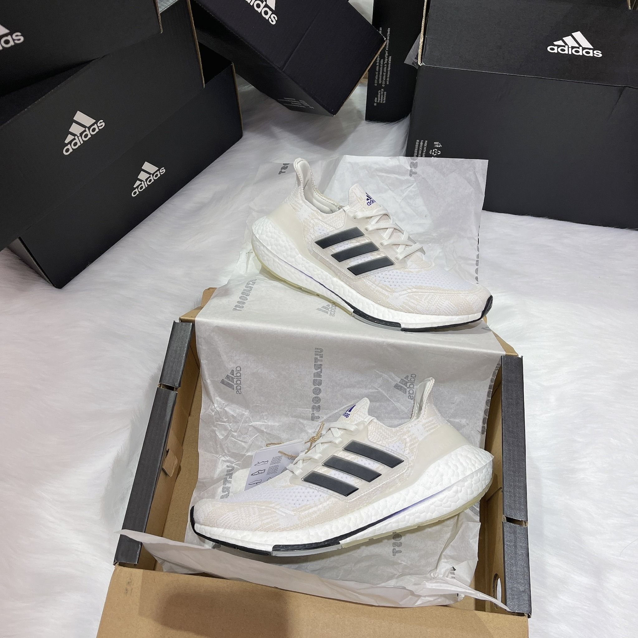  0613 - HÀNG CHÍNH HÃNG - GIÀY ADIDAS ULTRABOOST 21 PRIME MÀU TRẮNG KEM SỌC ĐEN - *WHITE/BEIGE* - Code: FY0837 