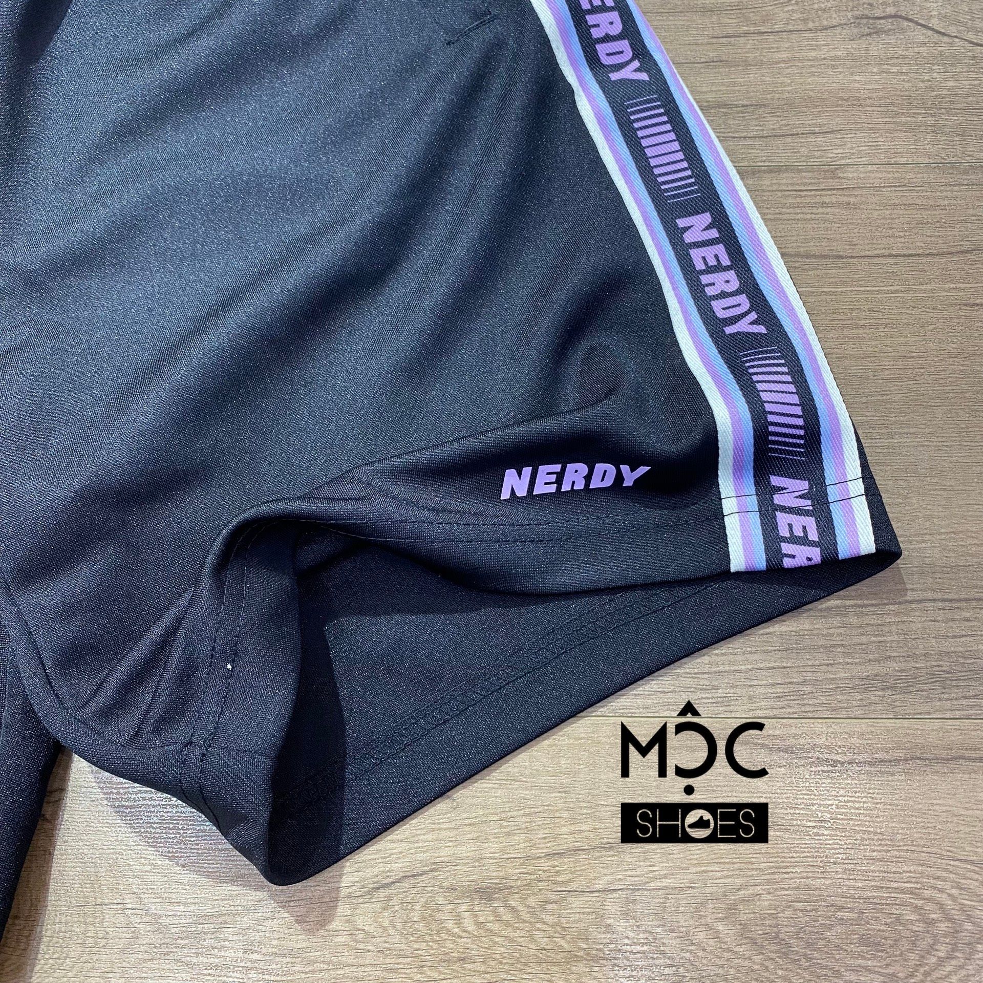  0708 - HÀNG CHÍNH HÃNG - QUẦN SHORT ĐÙI NERDY LINE MÀU ĐEN TÍM 2022 - *BLACK/VIOLET* - CODE 