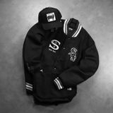  0716 - HÀNG CHÍNH HÃNG - ÁO KHOÁC BÓNG CHÀY VARSITY MARTINY X MLB CHICAGO MÀU ĐEN 2022 - *BLACK* 