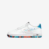  0826 - HÀNG CHÍNH HÃNG - GIÀY NIKE AIR FORCE 1 LV8 GS 'SWOOSH PACK' MÀU TRẮNG NHIỀU LOGO - *WHITE* - CODE: DM7597-100 