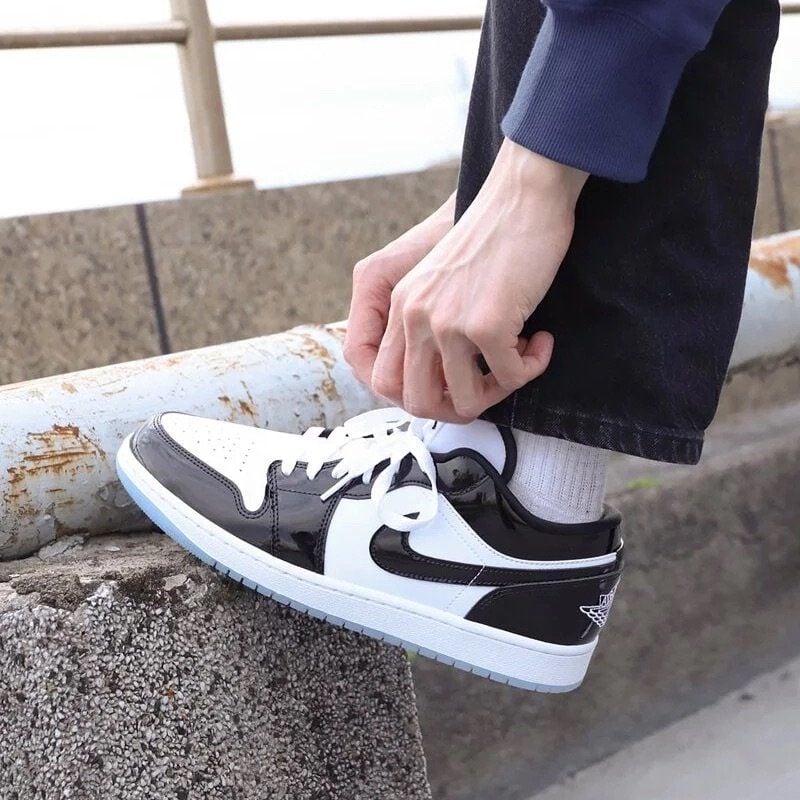 0832 - HÀNG CHÍNH HÃNG - GIÀY NIKE AIR JORDAN 1 LOW - DARK CONCORD - C – MỘC SHOES