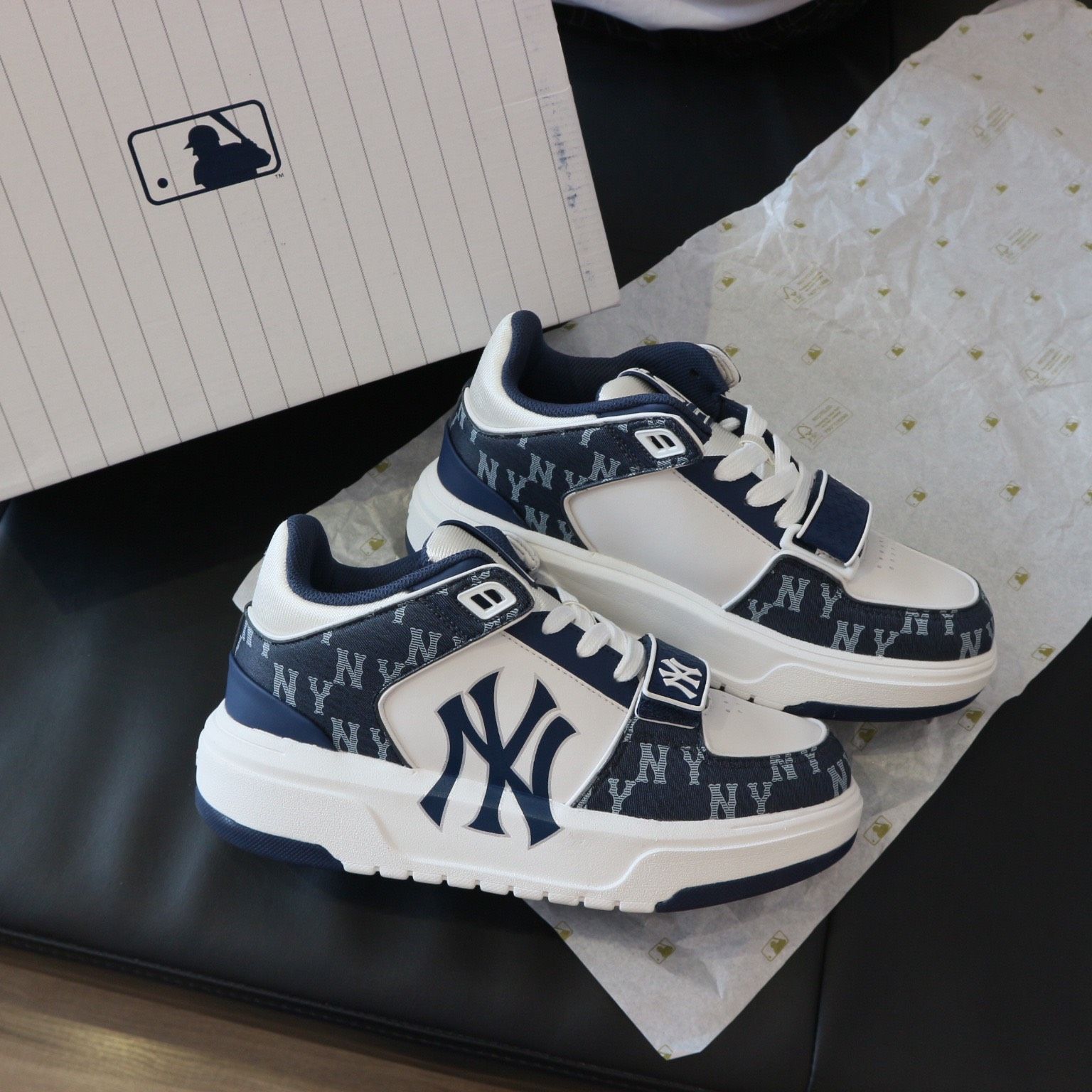 Giày MLB Chunky Liner New York Yankees Beige  Xịn Authentic