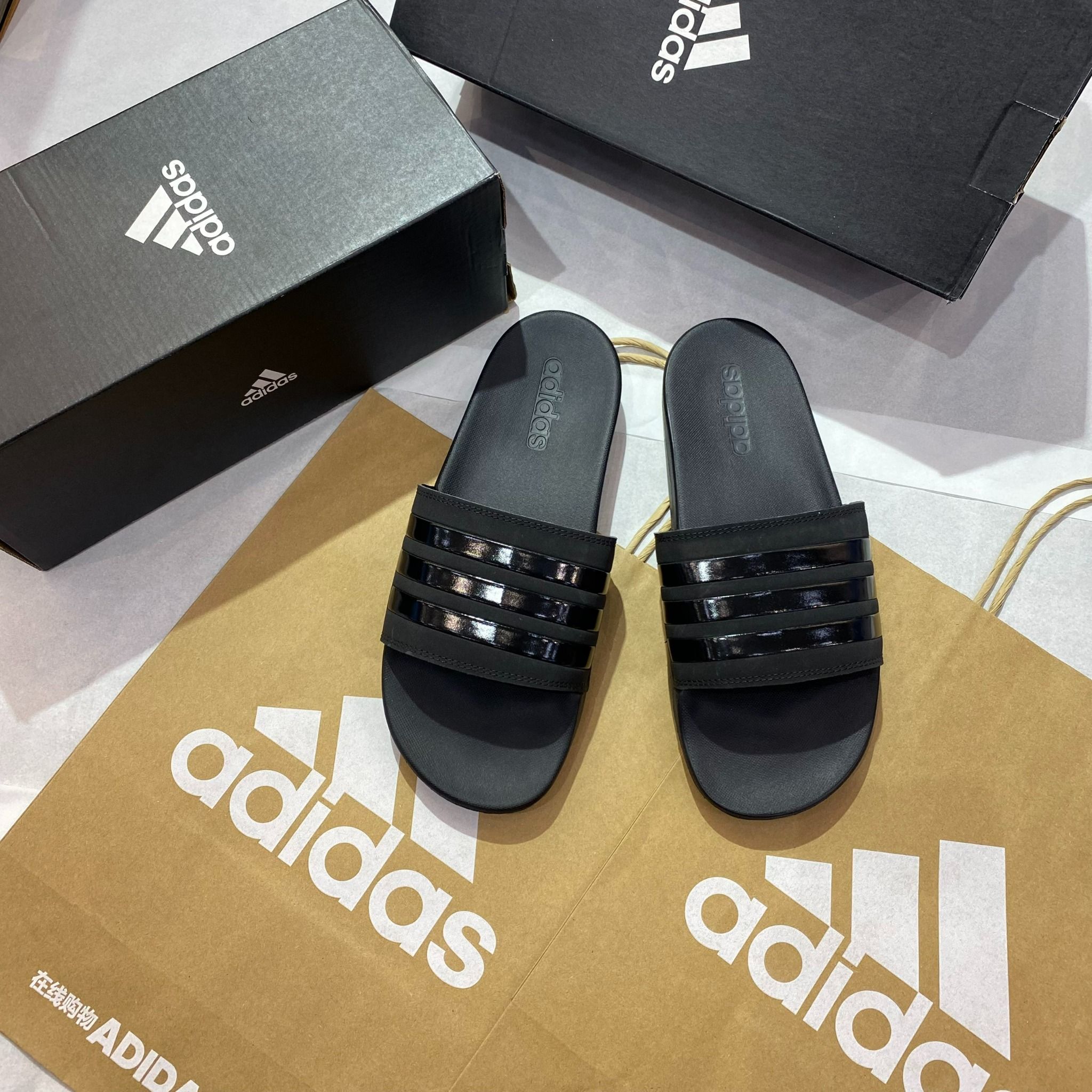  0844 - HÀNG CHÍNH HÃNG - DÉP QUAI NGANG ADIDAS CLOUDFOAM COMFORT MÀU ĐEN SỌC ĐEN BÓNG - CODE: GZ5896 