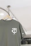  0882 - HÀNG CHÍNH HÃNG - ÁO THUN NEW ERA  -MINNESOTA - Con Gấu  * RÊU *  CODE: 