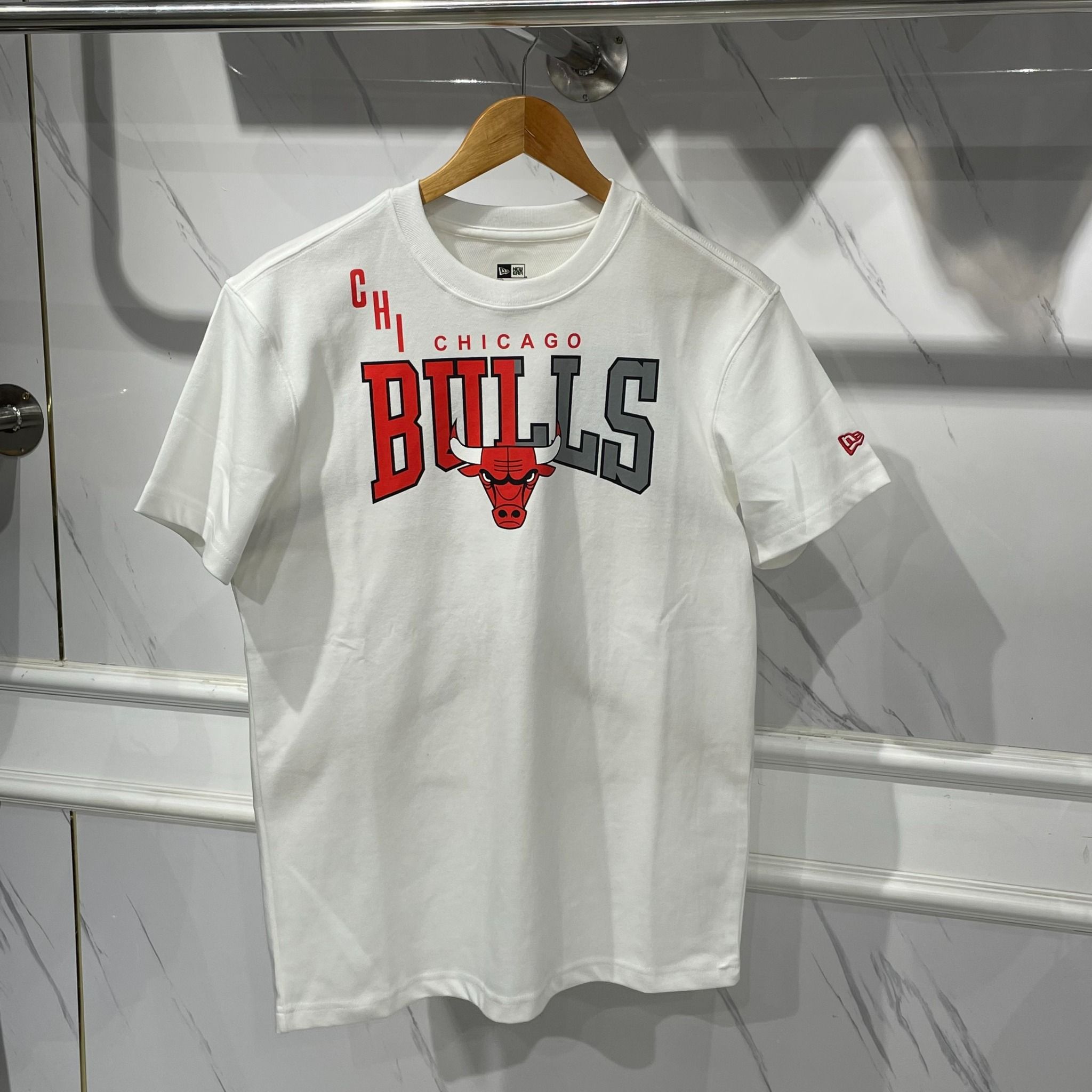  0994 - HÀNG CHÍNH HÃNG - ÁO THUN NEW ERA - CHICAGO BULL [TRẮNG] - CODE: 13334724 