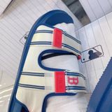  1039 - HÀNG CHÍNH HÃNG -  GIÀY SANDAL MLB - LOGO B ĐỎ ĐẾ XANH - CODE: 3ASDSD223-43NYL 