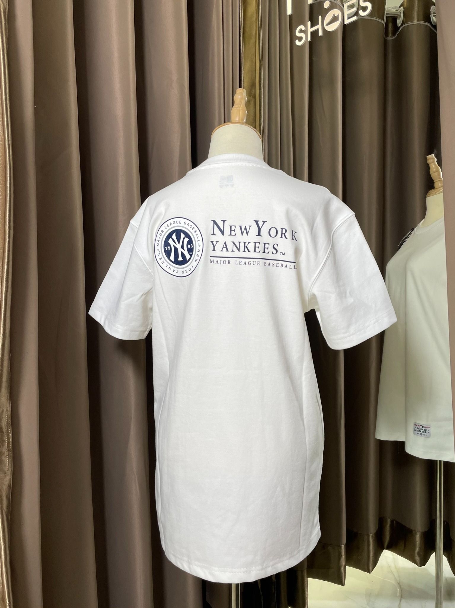  1084 - HÀNG CHÍNH HÃNG - ÁO THUN MLB MỎNG - LOS ANGELES - TRẮNG 