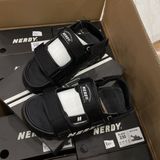  1116 - HÀNG CHÍNH HÃNG - Giày Sandal Nerdy - Đen Logo Trắng - Code : PNEU22AE03602 