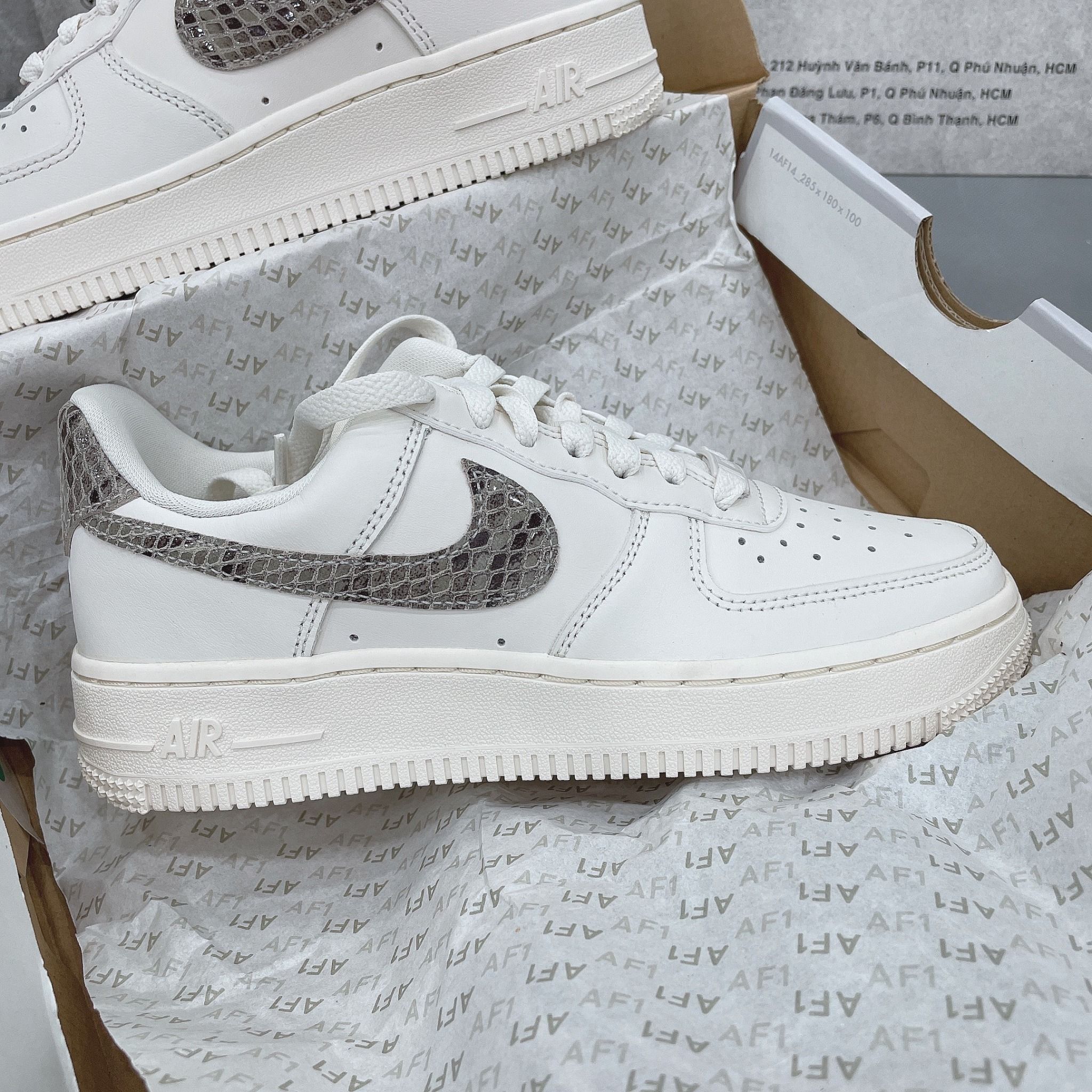 Af1 phantom shop snakeskin