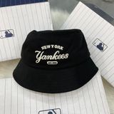  1203 - HÀNG CHÍNH HÃNG - Mũ / Nón MLB Bucket Varsity New York Yankees 3AHTV013N-50BKS -  Màu Đen 