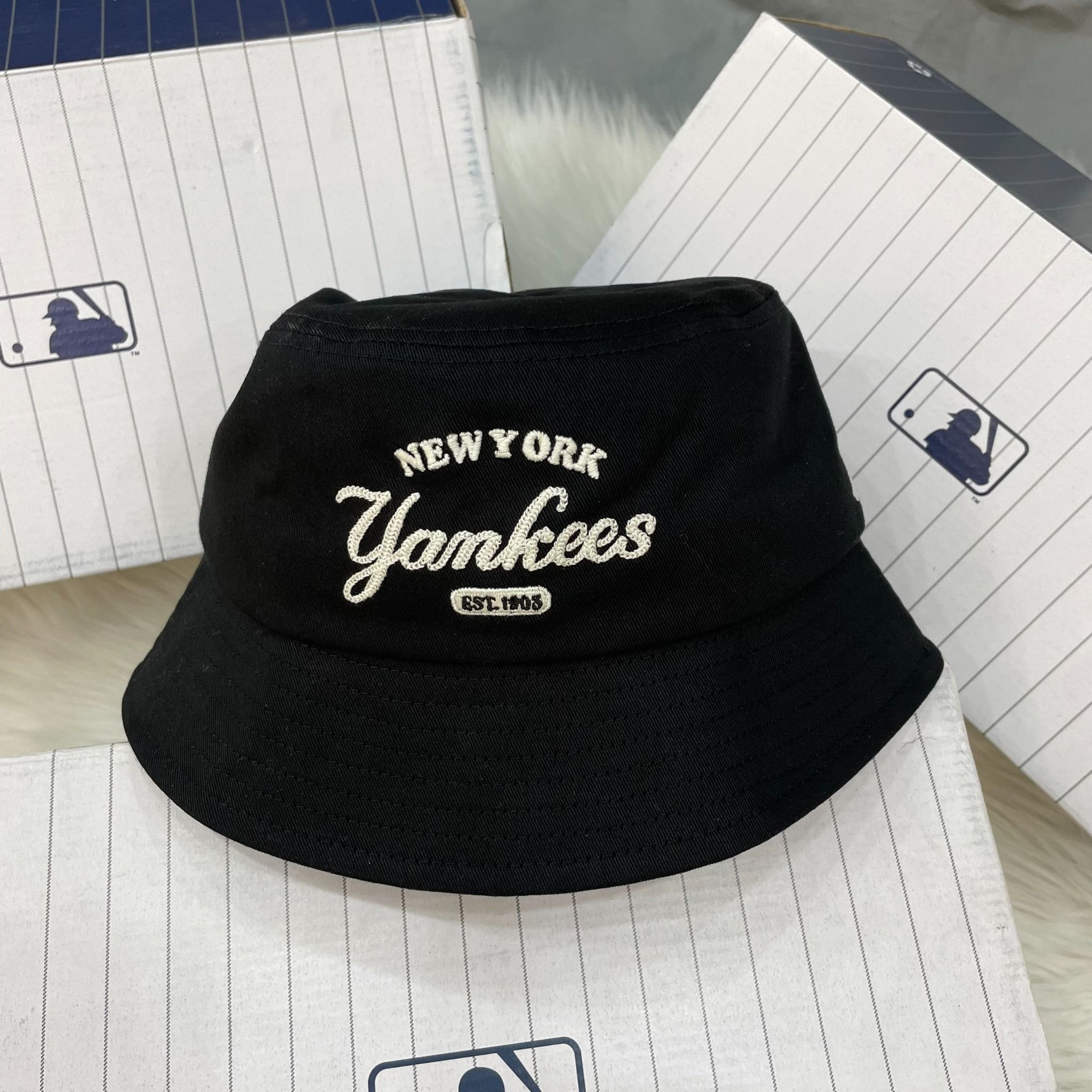 Mũ MLB Reversible Bucket Hat New York Yankees  THE T 