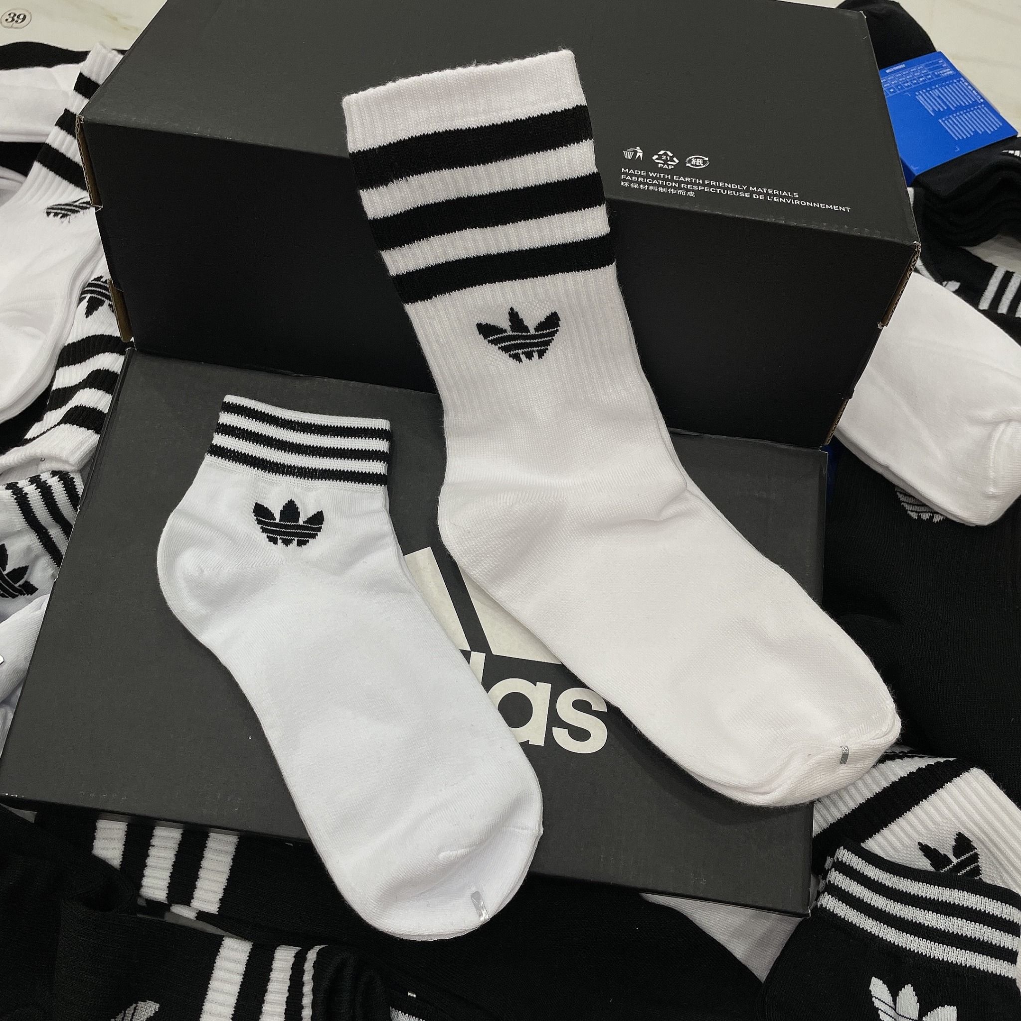  1210 - HÀNG CHÍNH HÃNG - VỚ ADIDAS ORIGINALS X ANDRÉ SARAIVA *Cổ lửng* [TRẮNG LOGO CỎ 3 LÁ] 
