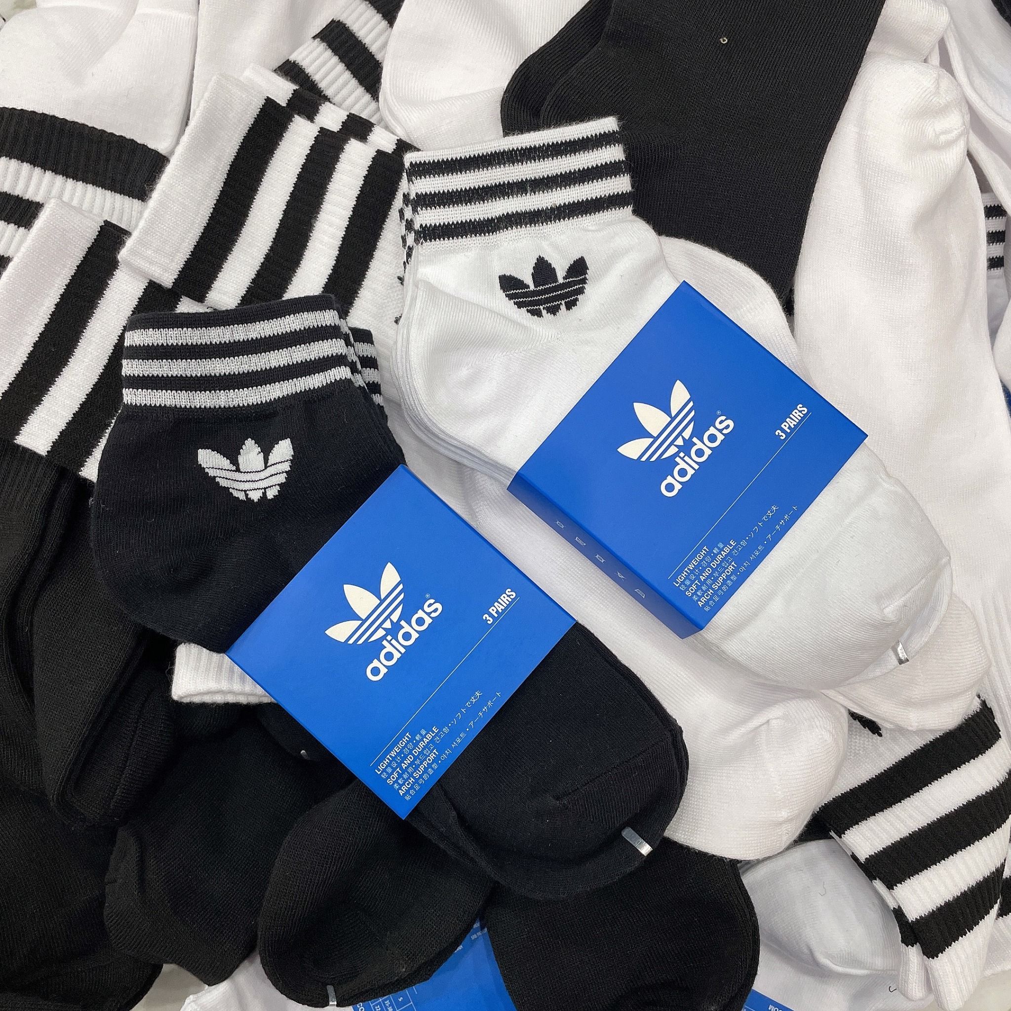  1210 - HÀNG CHÍNH HÃNG - VỚ ADIDAS ORIGINALS X ANDRÉ SARAIVA *Cổ lửng* [TRẮNG LOGO CỎ 3 LÁ] 