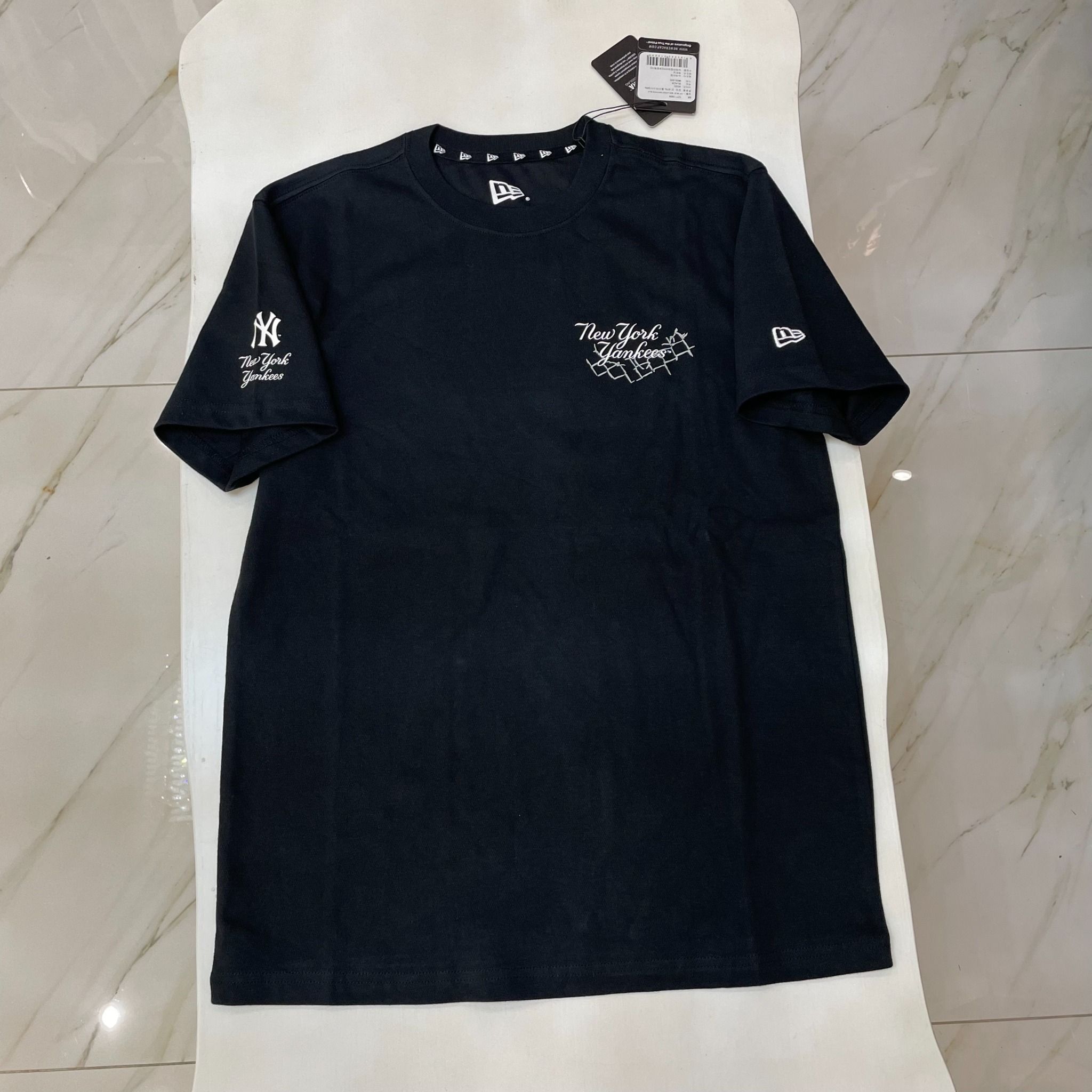  1228 - HÀNG CHÍNH HÃNG - ÁO THUN NEW ERA - NY YANKEES GAI - ĐEN - CODE : 12711609 