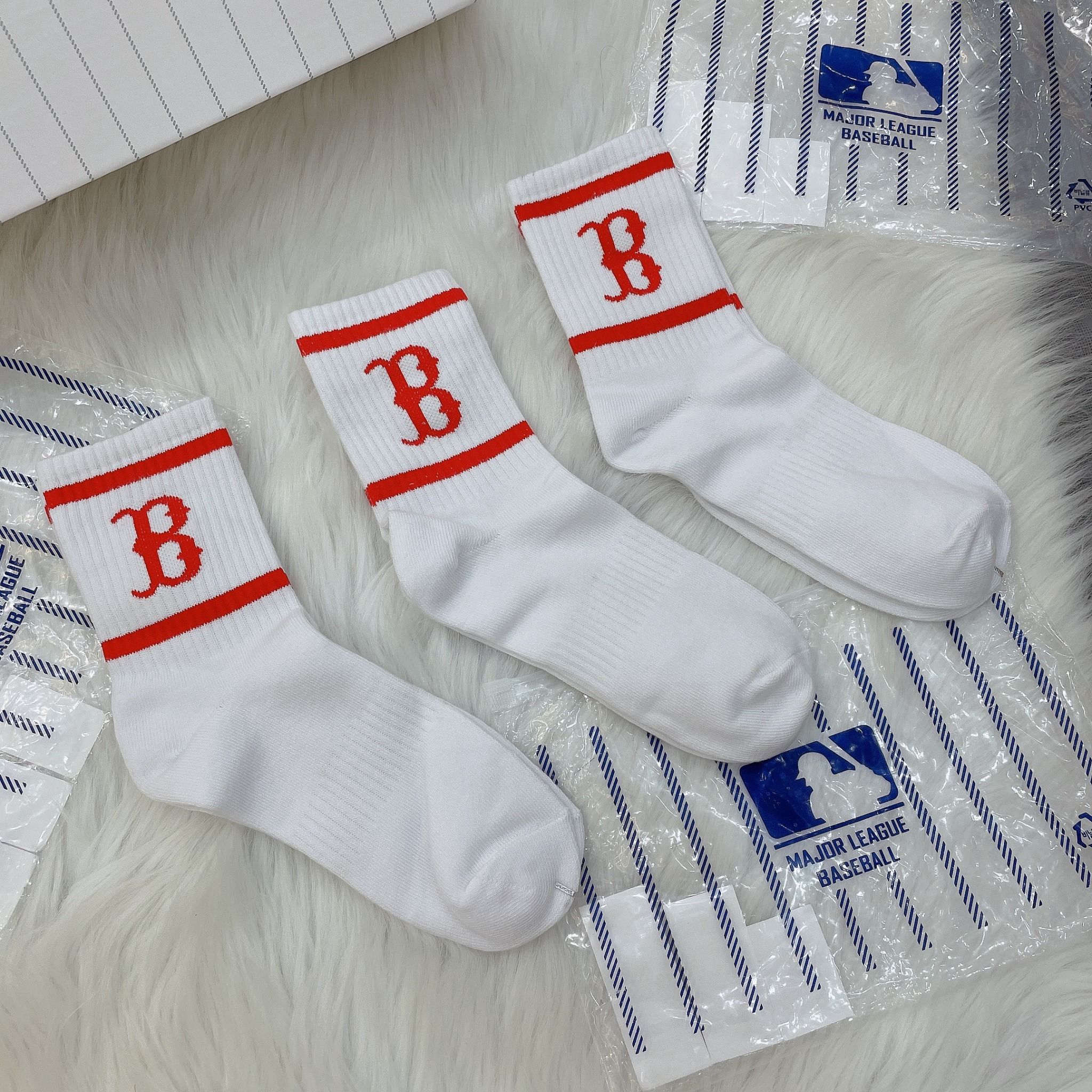  1277 - HÀNG CHÍNH HÃNG - VỚ TẤT KOREA X MLB CỔ LỬNG - BOSTON ĐỎ / VER 2 [ 2023 ] - *WHITE 2 SỌC* 