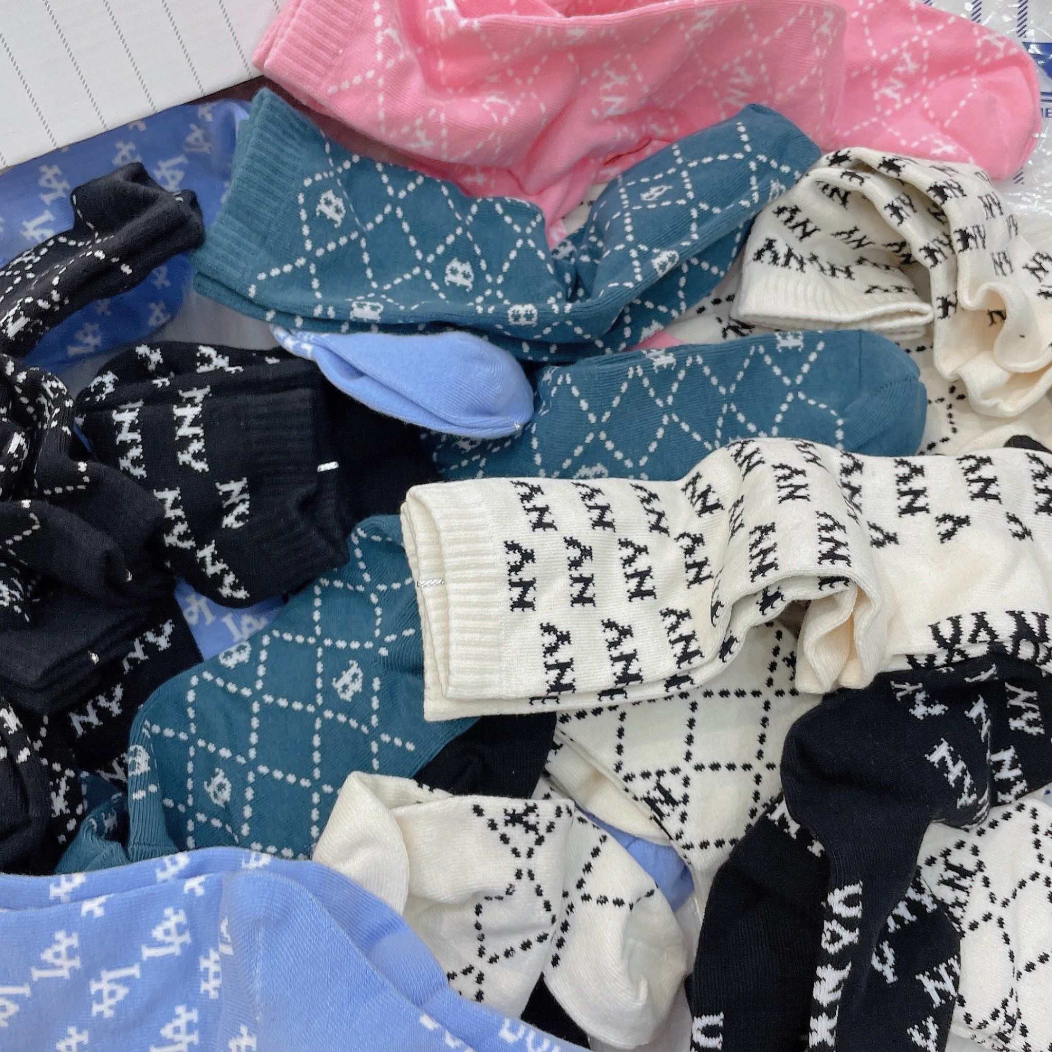  1285 - HÀNG CHÍNH HÃNG - VỚ TẤT KOREA X MLB CỔ LỬNG  - MÀU XANH BIỂN YANKEES [ NHIỀU LOGO 2023 ] *CHỮ NGANG* 