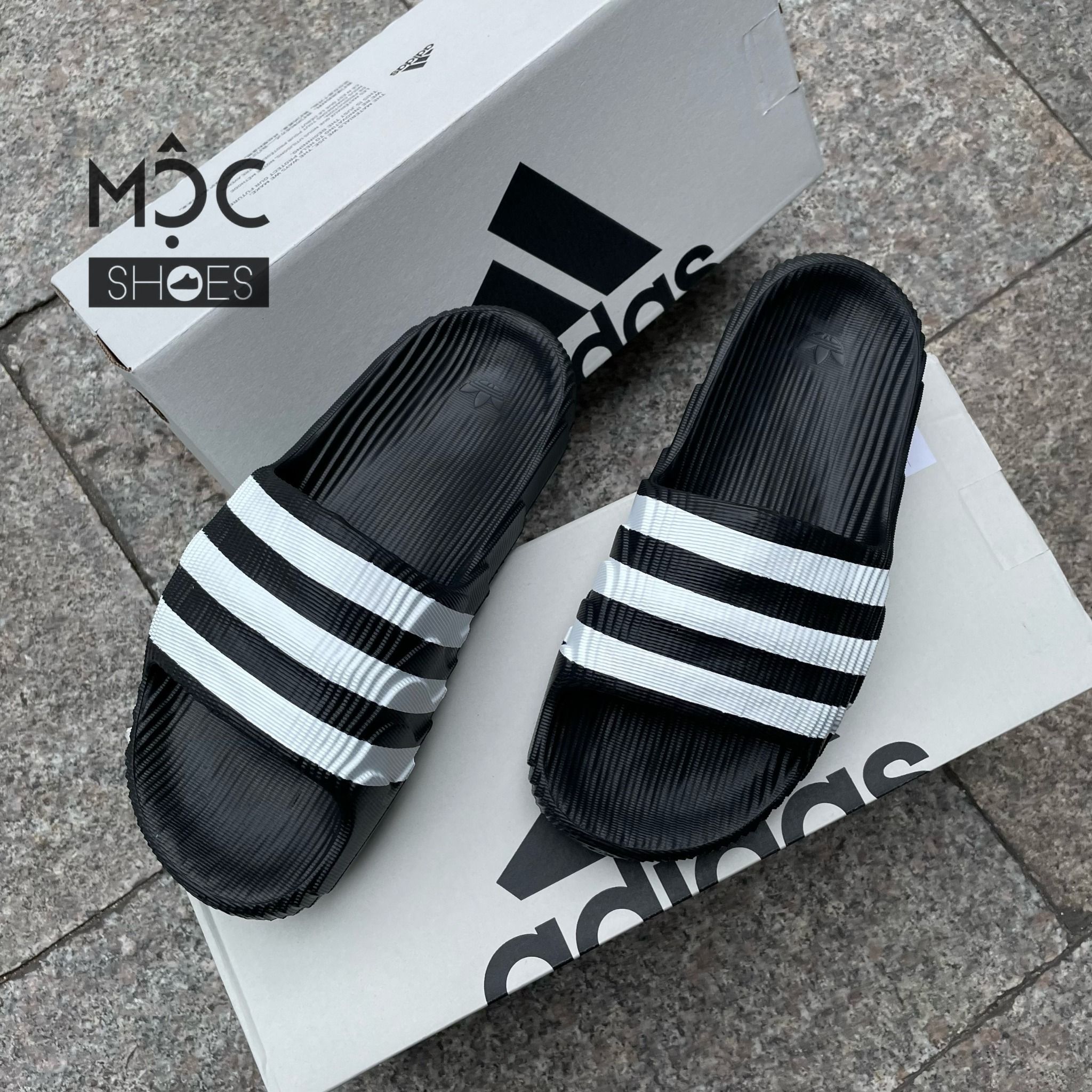  [SALE 750K] 1294 - HÀNG CHÍNH HÃNG - DÉP ADIDAS 22 - BẬC THANG * ĐEN SỌC TRẮNG * 