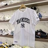  1319 - HÀNG CHÍNH HÃNG - ÁO THUN NEW ERA - NY YANKEES KẺ SỌC - TRẮNG - CODE : 12820065 