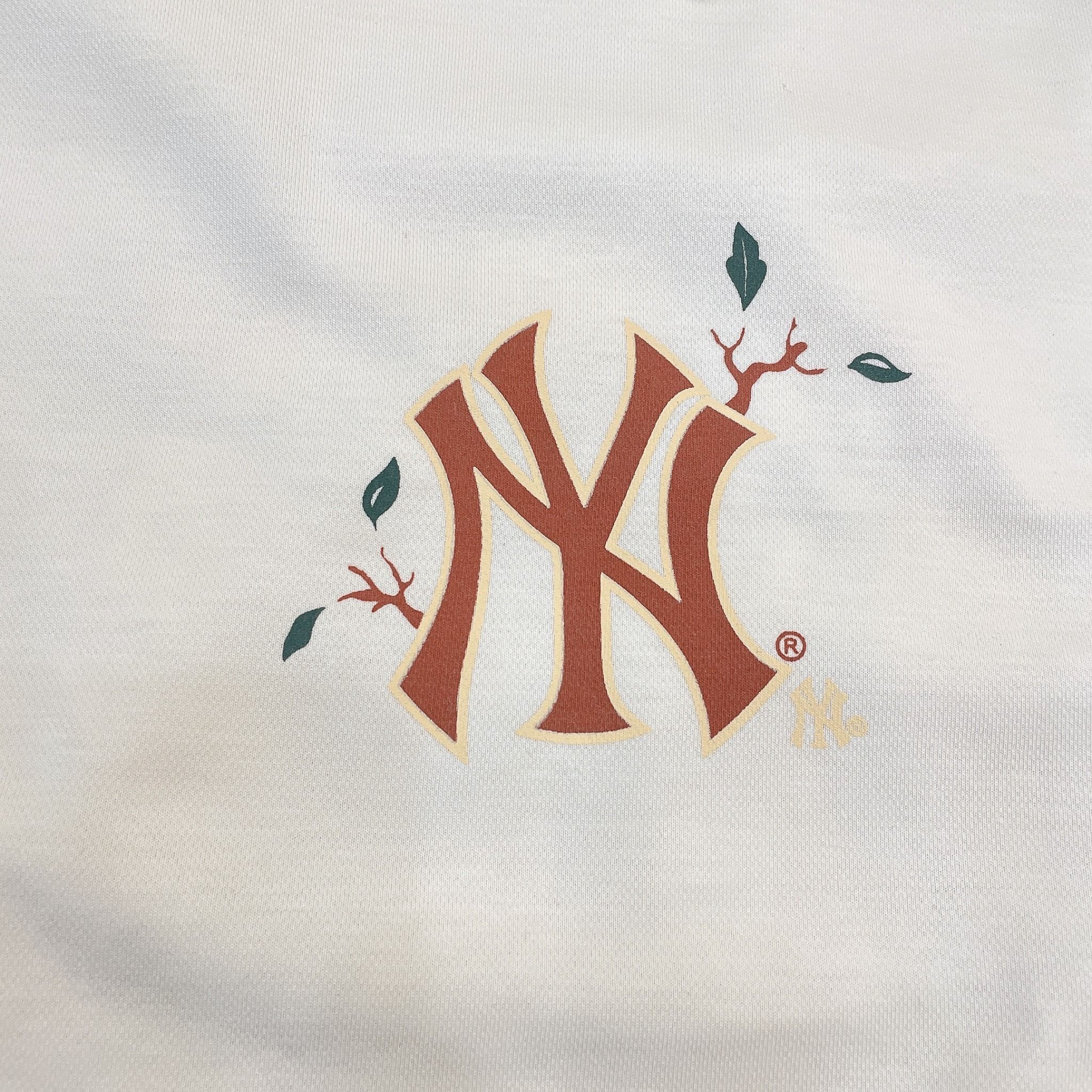  1321 - HÀNG CHÍNH HÃNG - ÁO THUN NEW ERA - NY YANKEE THÂN CÂY - BE - CODE: 60416935 