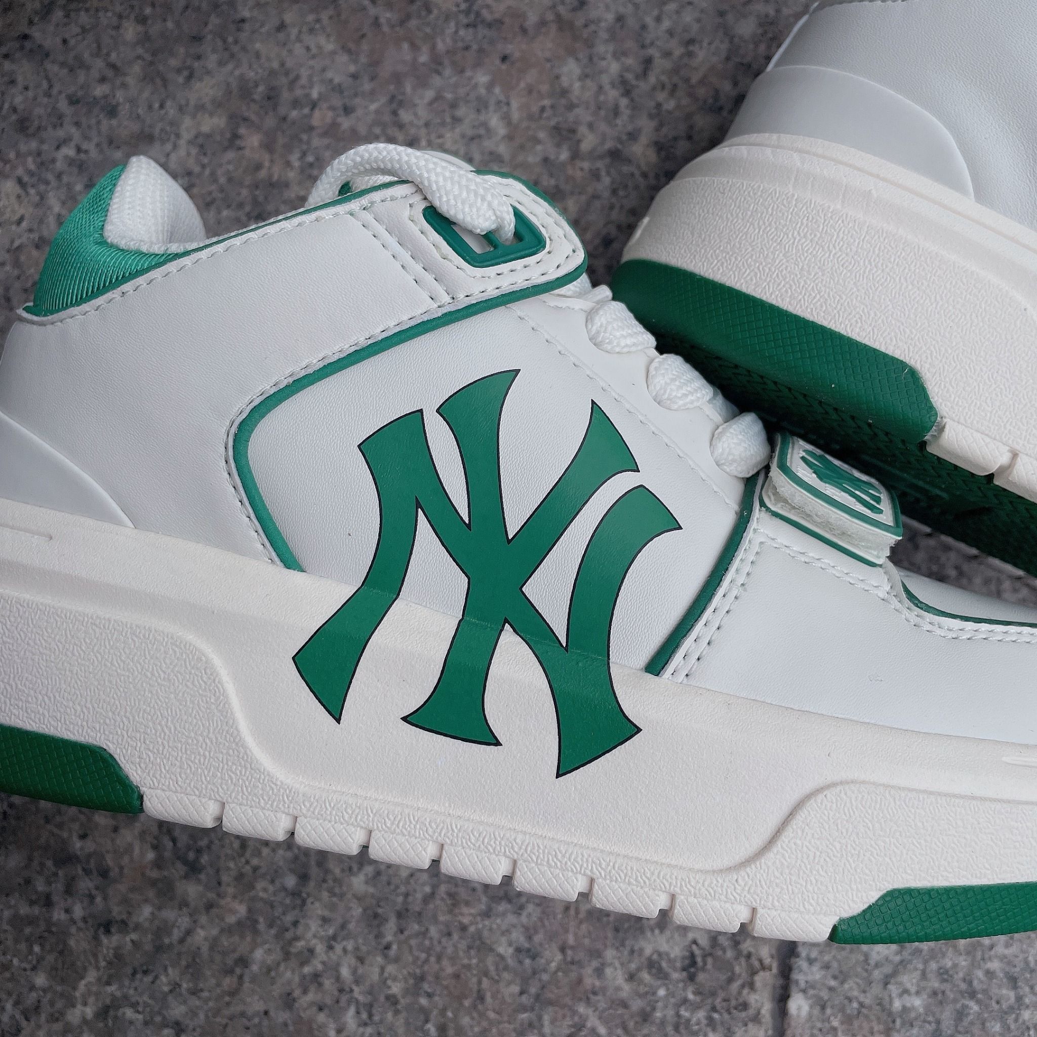  1333 - HÀNG CHÍNH HÃNG - GIÀY MLB CHUNKY LINER MID MONOGRAM MÀU XANH GREEN NY - *WHITE/GREEN* - CODE: 3ASXLMB3N 