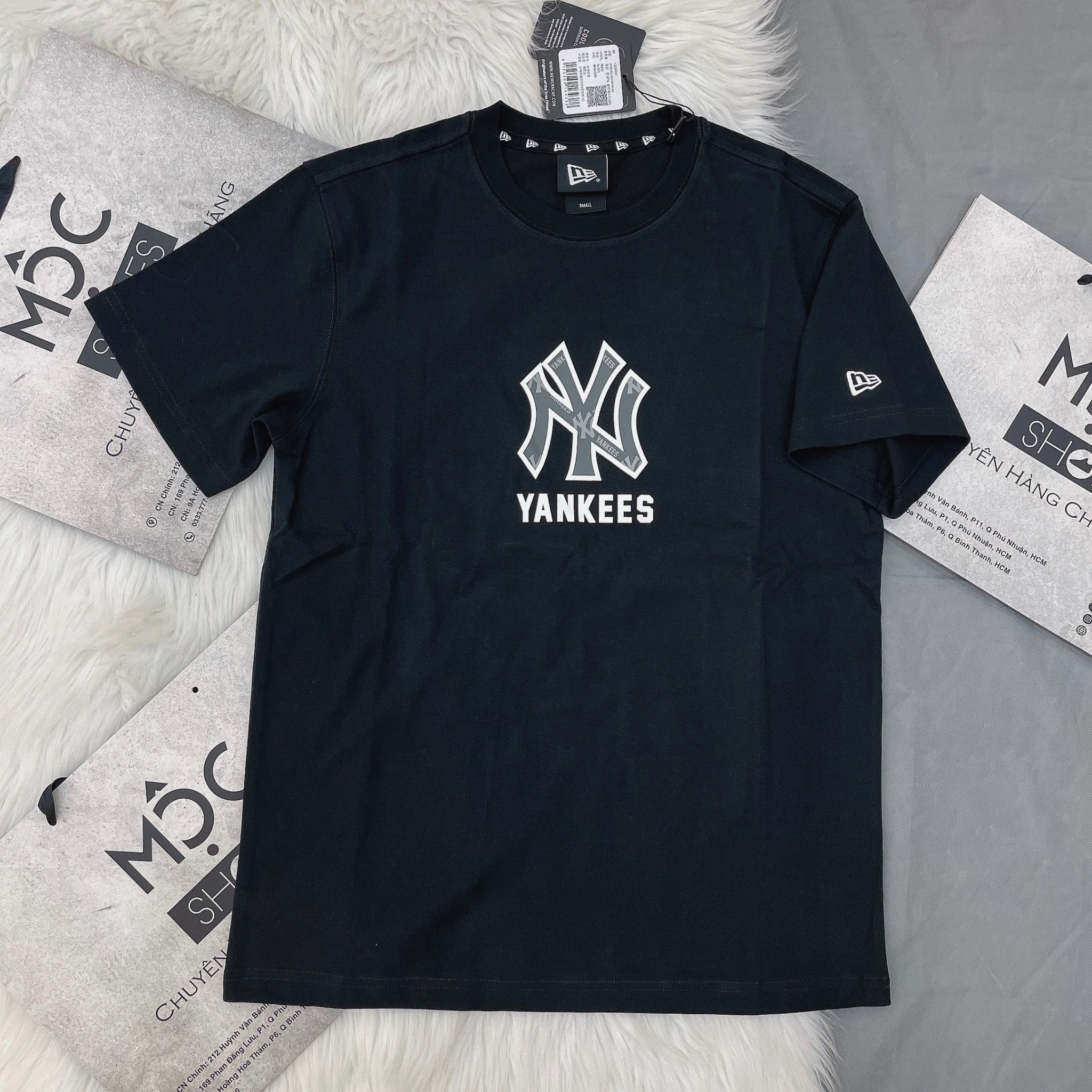  1346 - HÀNG CHÍNH HÃNG - ÁO THUN NEW ERA - ÁO NY YANKEES LOGO CHÌM - ĐEN - CODE: 13520207 