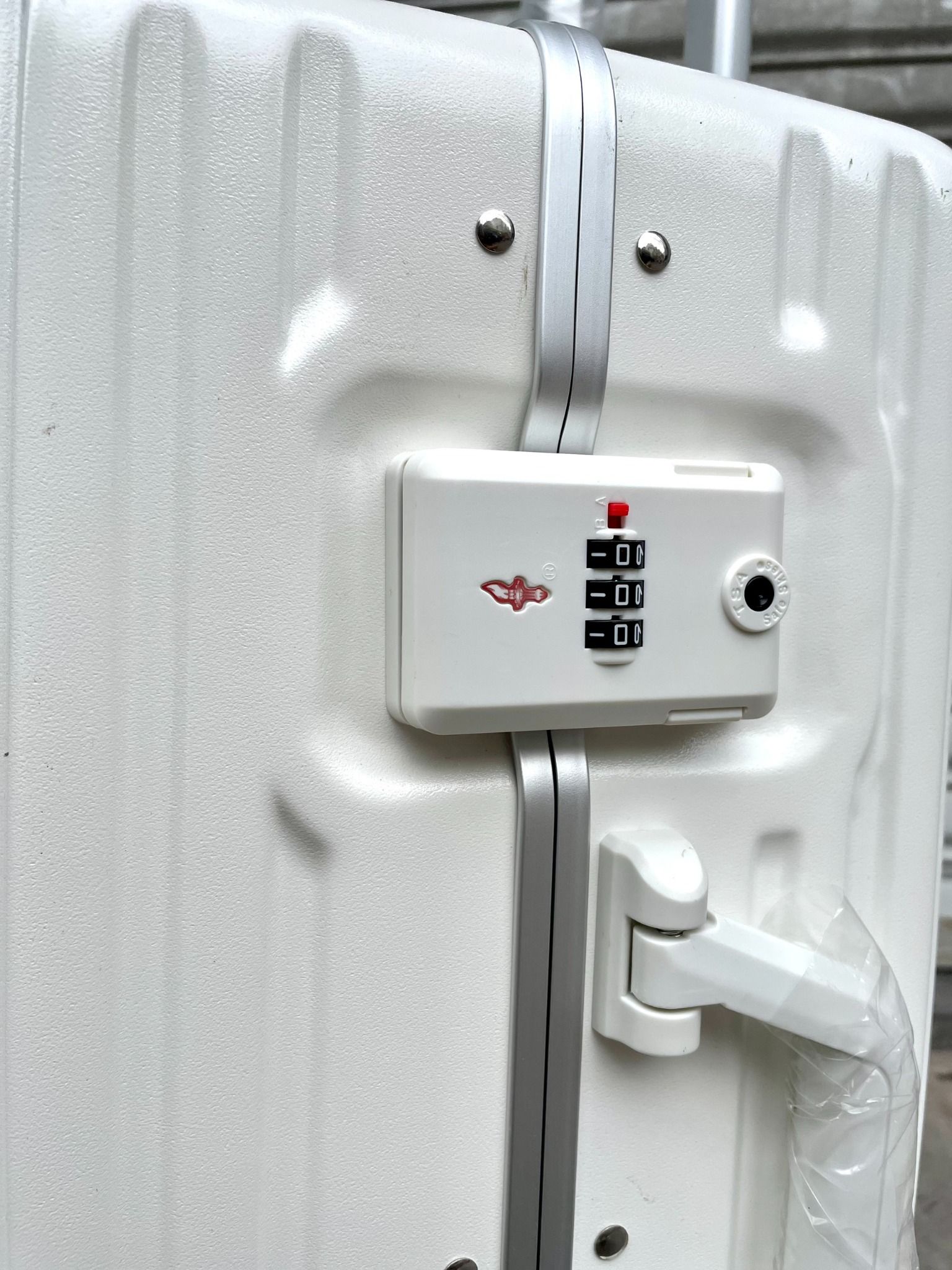  1351 - HÀNG CHÍNH HÃNG - VALI TTWN BEAR - NHỎ - MÀU TRẮNG - CODE: TN7001-WHITE 