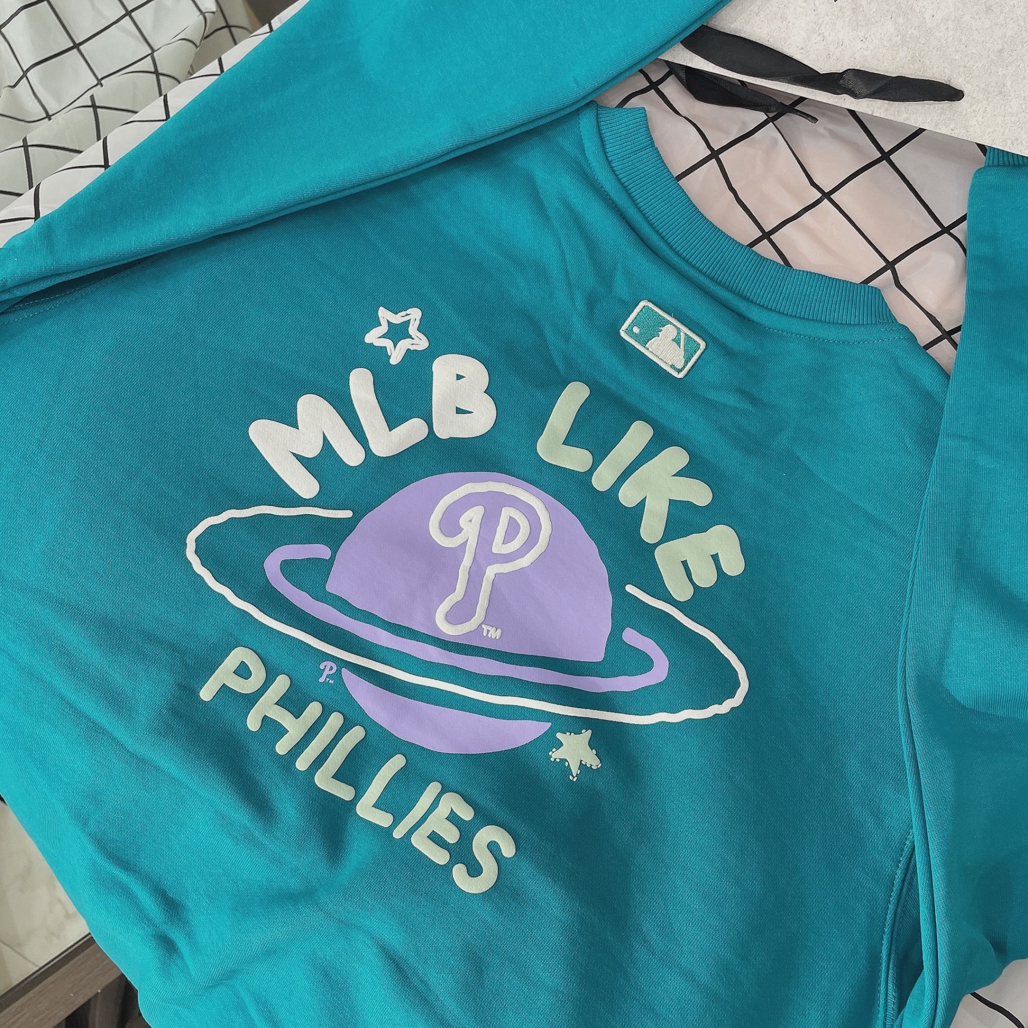  1407 - HÀNG CHÍNH HÃNG - ÁO SWEATER MLB LIKE PLANET OVERFIT SWEATSHIRT BOSTON RED SOX [ MINT ] - CODE: 3AMTL0114-10MTS 