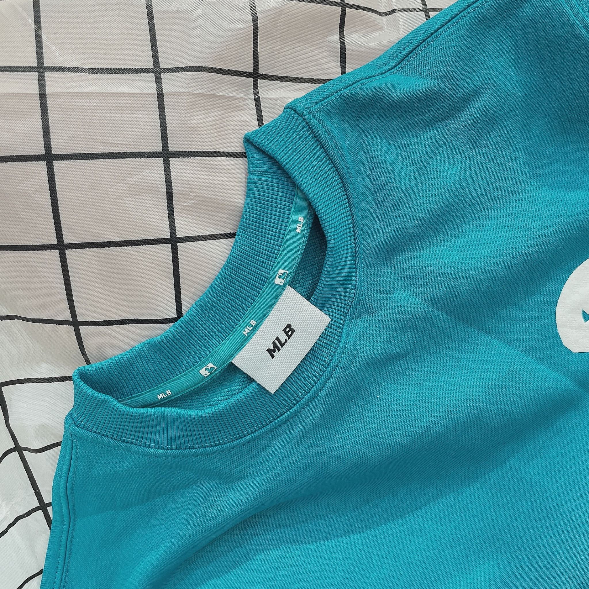  1407 - HÀNG CHÍNH HÃNG - ÁO SWEATER MLB LIKE PLANET OVERFIT SWEATSHIRT BOSTON RED SOX [ MINT ] - CODE: 3AMTL0114-10MTS 