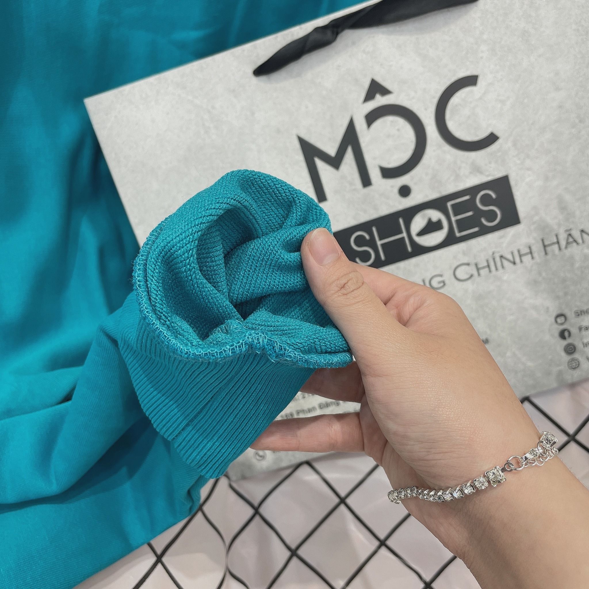  1407 - HÀNG CHÍNH HÃNG - ÁO SWEATER MLB LIKE PLANET OVERFIT SWEATSHIRT BOSTON RED SOX [ MINT ] - CODE: 3AMTL0114-10MTS 