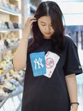  1271 - HÀNG CHÍNH HÃNG - ÁO THUN NEW ERA - PLAY CARD NEW YORK YANKEES - BLACK - CODE : 13702545 